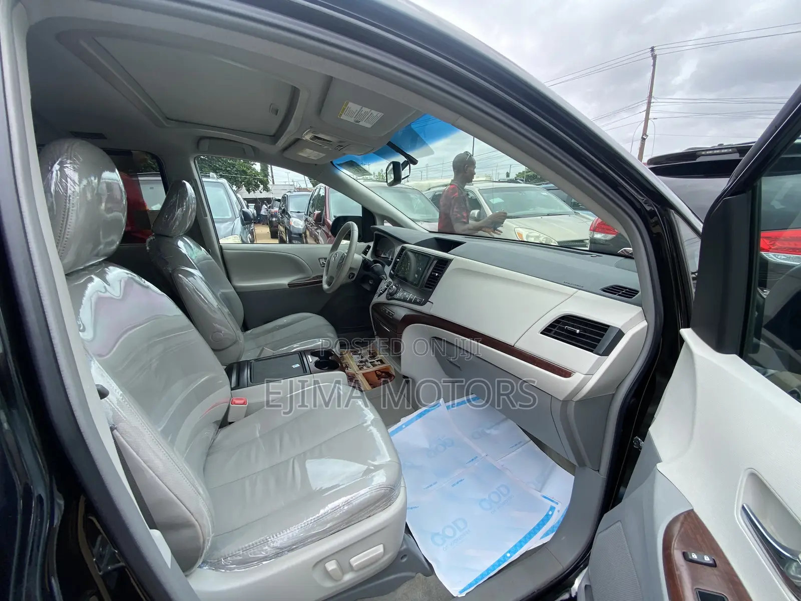 Toyota Sienna 2012 Black