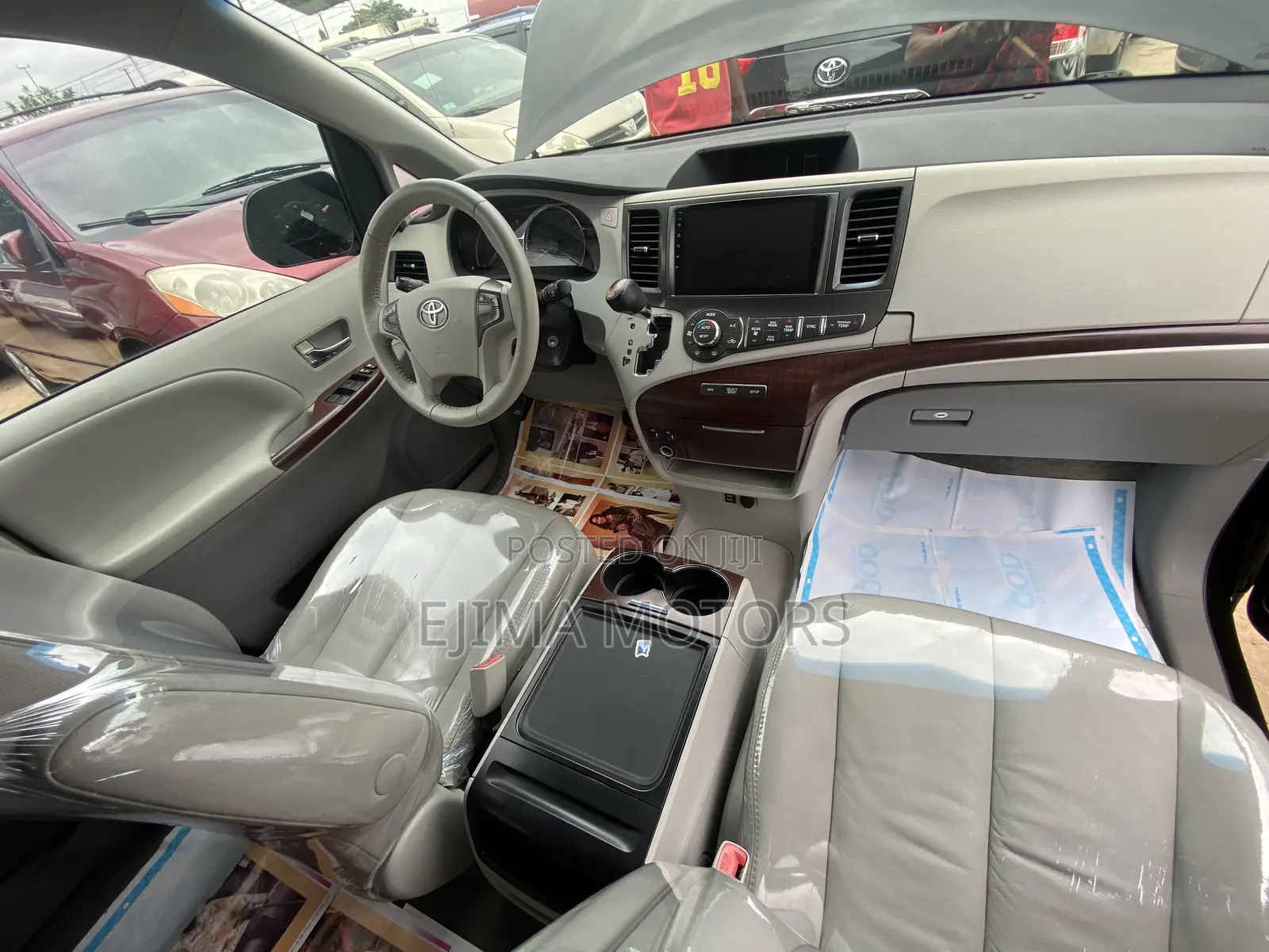 Toyota Sienna 2012 Black