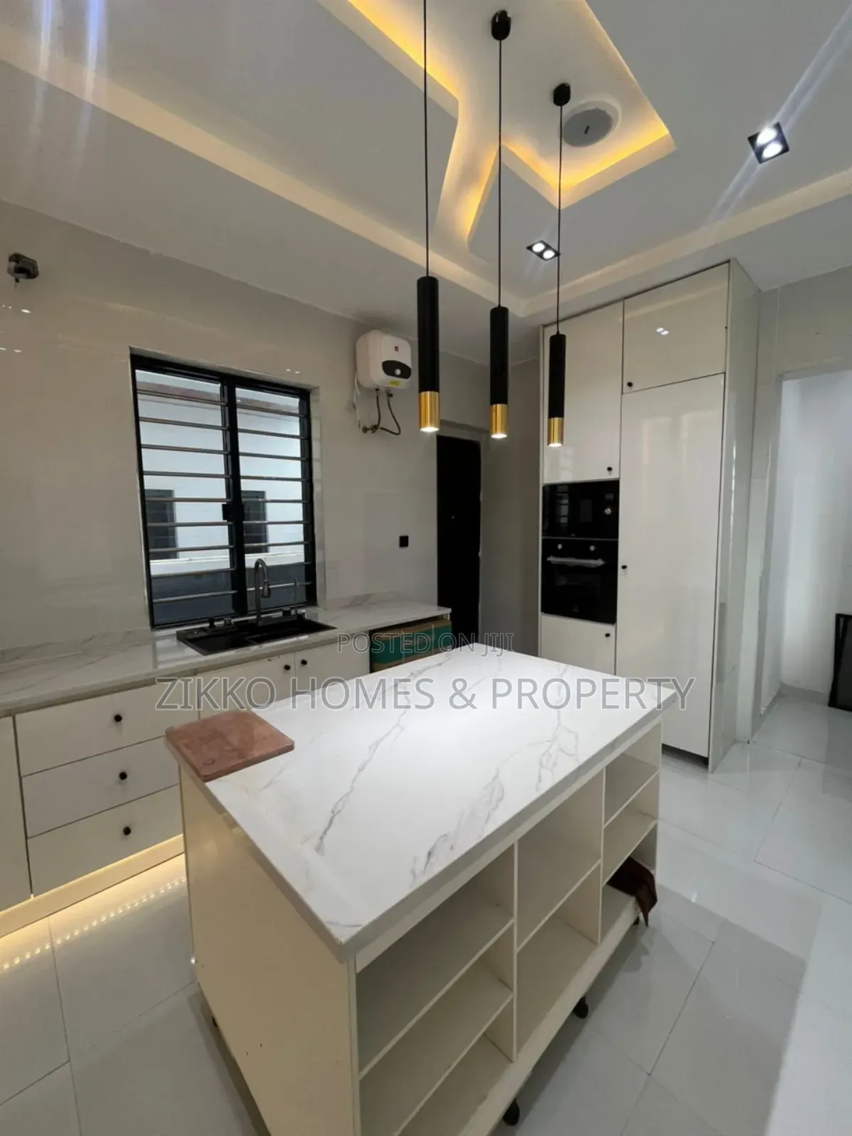 5bdrm Duplex in Ajah, Lekki for sale