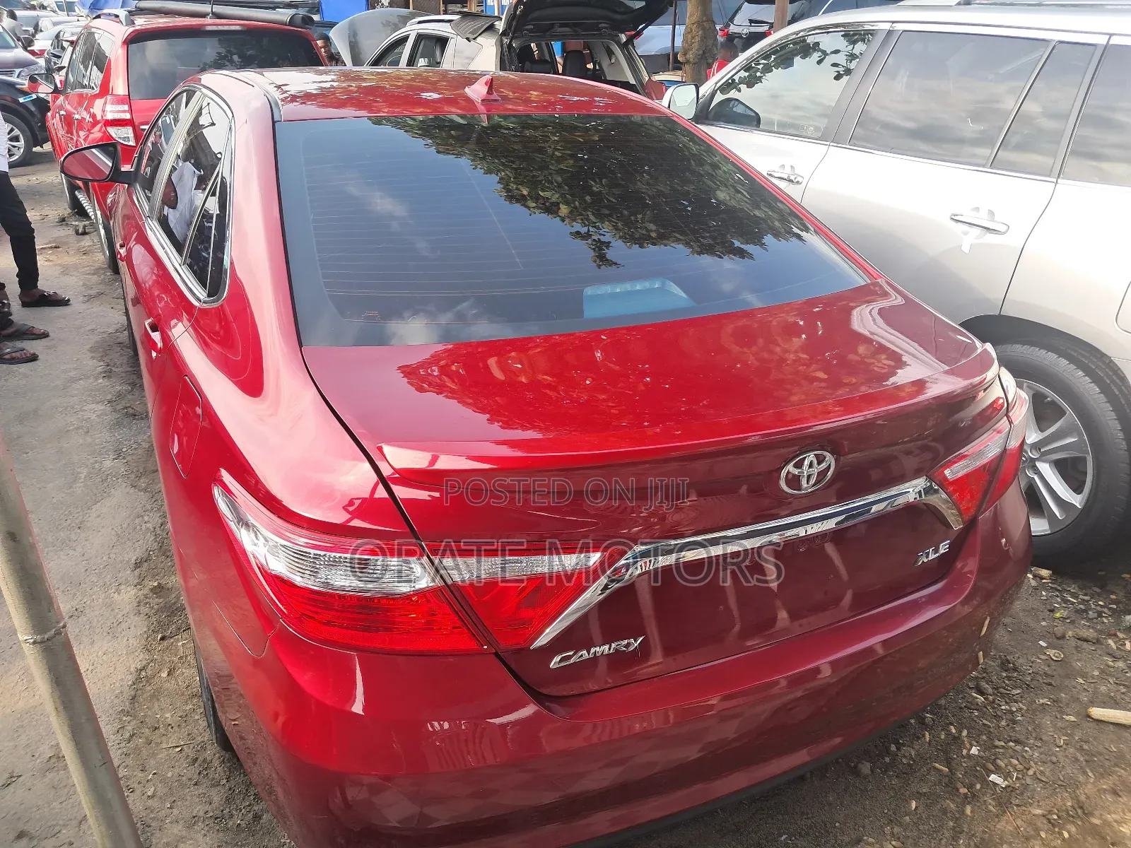 Toyota Camry XLE V6 4dr Sedan (3.6L 6cyl 6A) 2016 Red