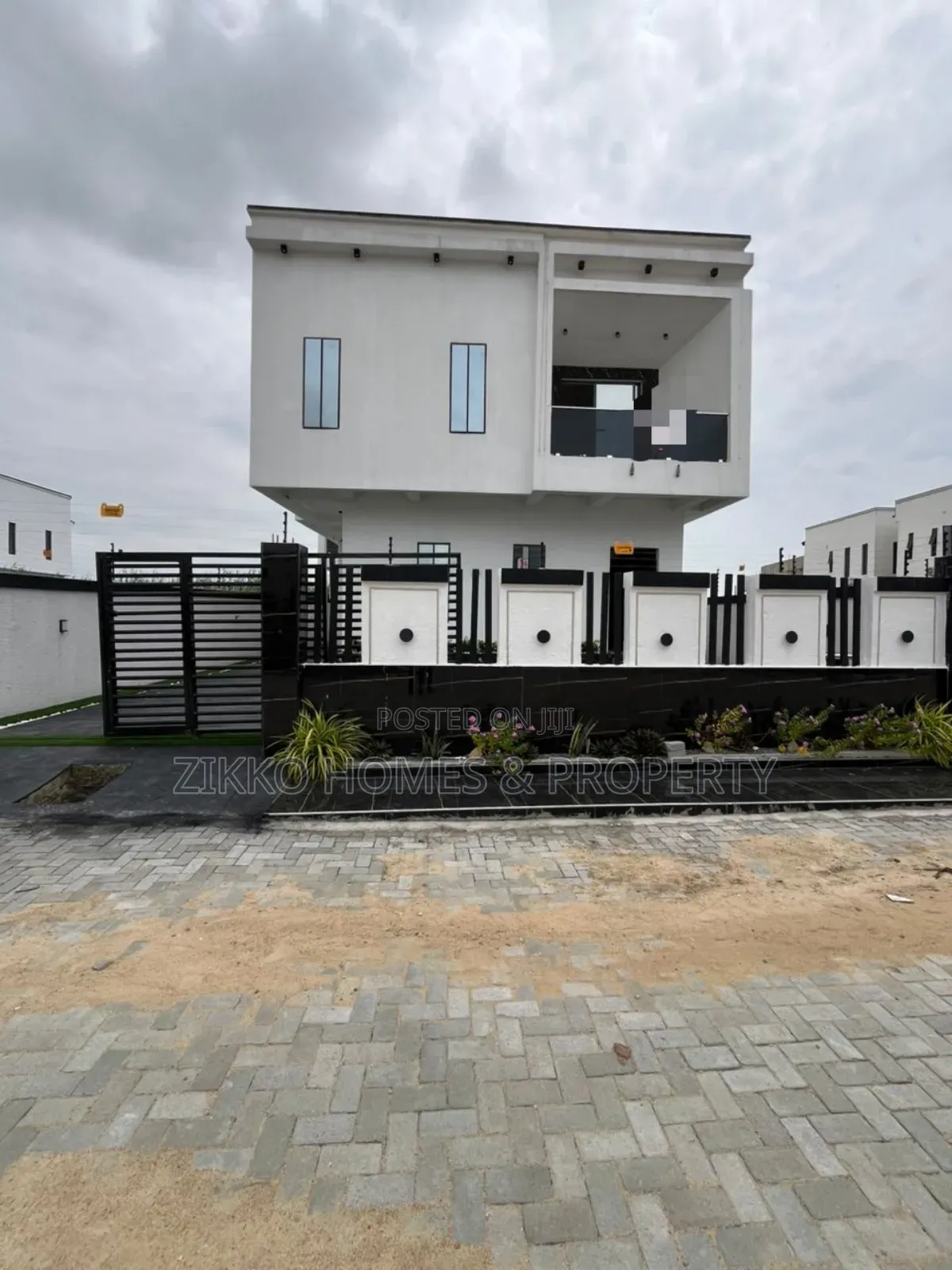 5bdrm Duplex in Ajah, Lekki for sale