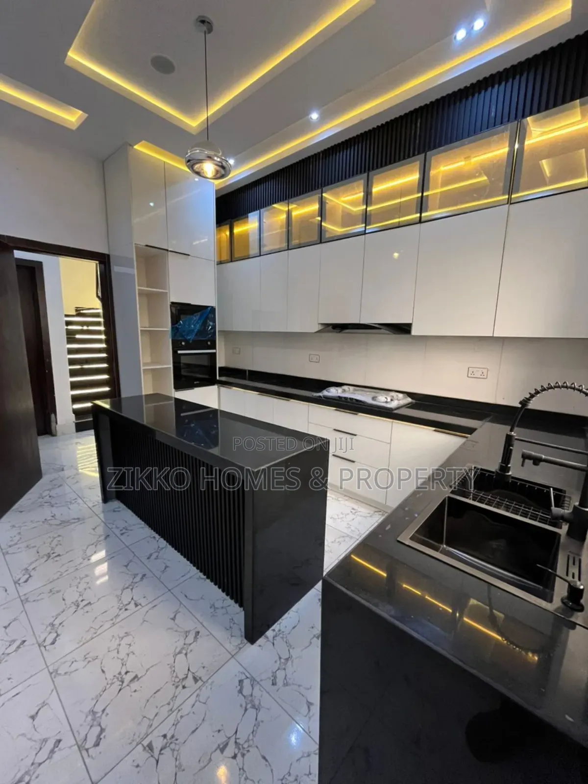 5bdrm Duplex in Ajah, Lekki for sale