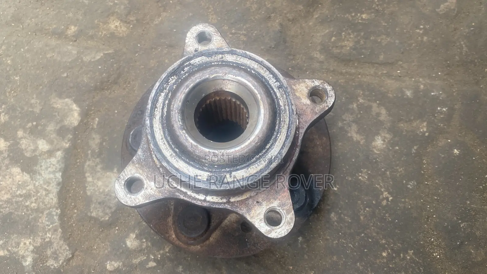 Range Rover Hub