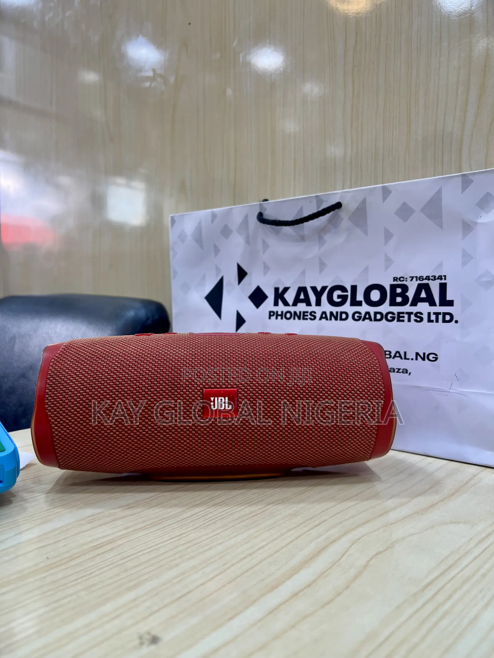 JBL Charge 4