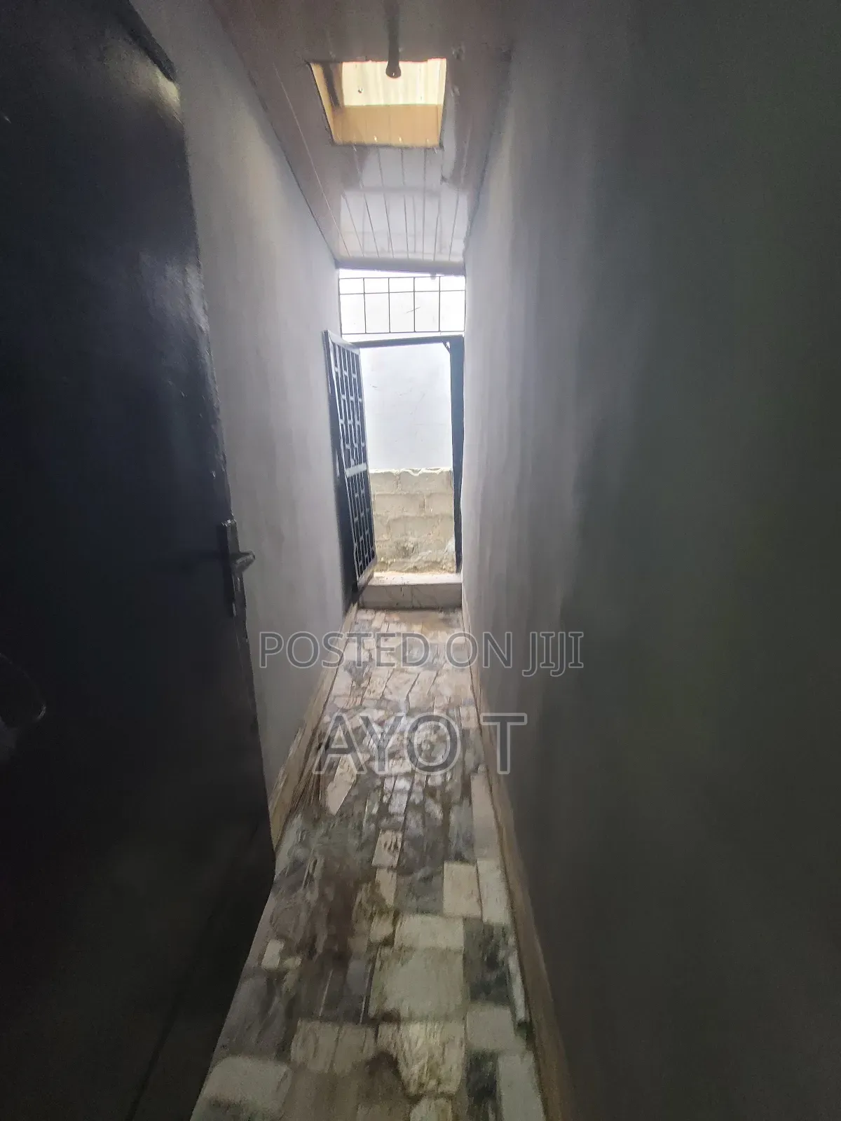 Studio Apartment in Bariga for rent