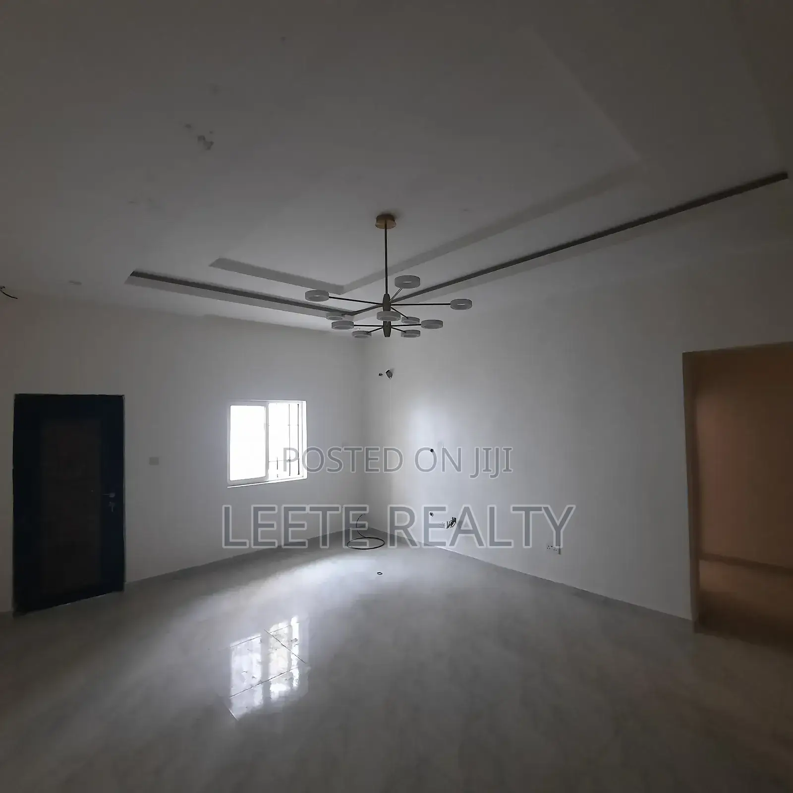 5bdrm Duplex in Kaura for sale