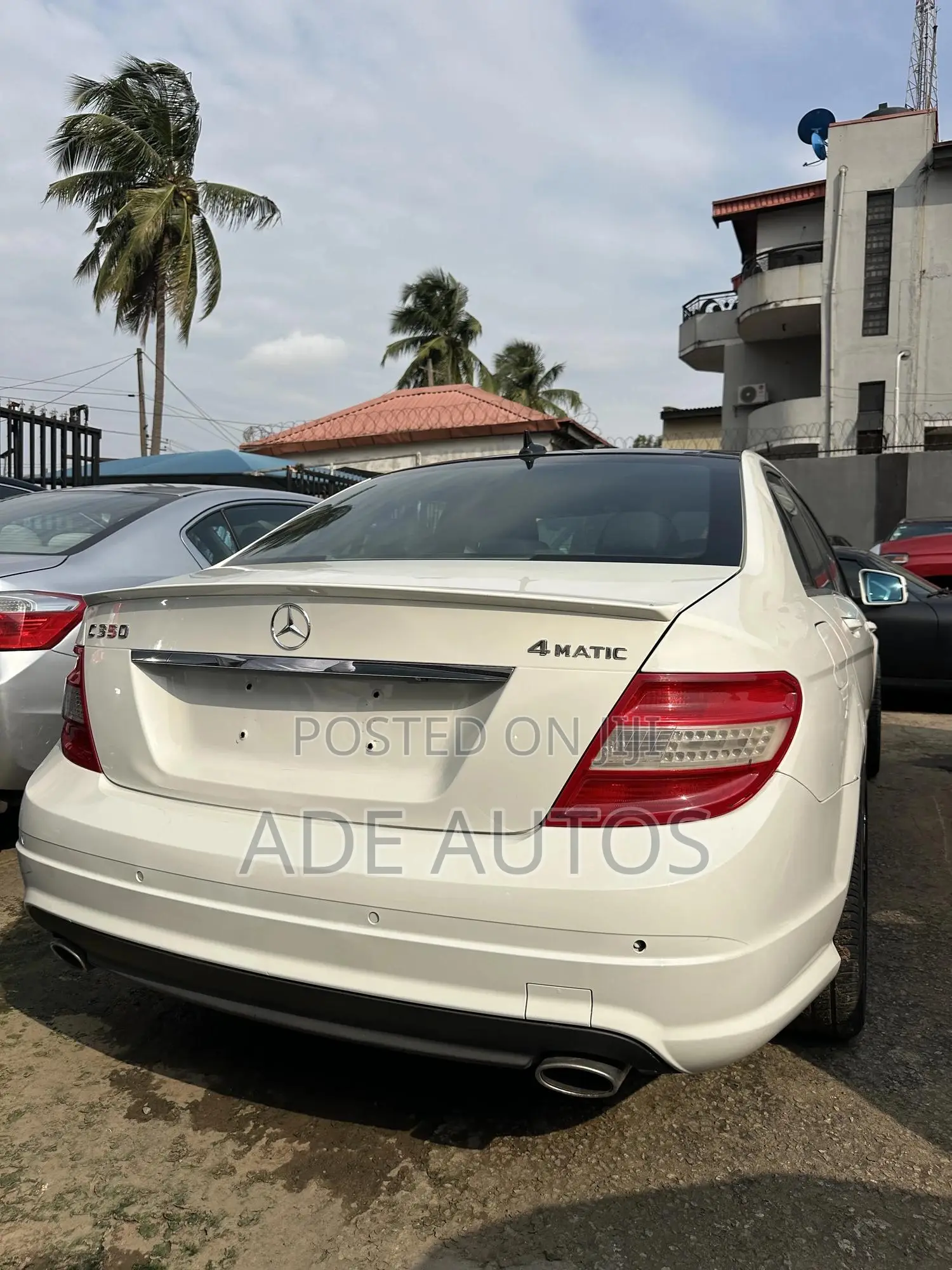 Mercedes-Benz C300 Luxury 4Matic Sedan AWD (3.0L 6cyl 7A) 2011 White