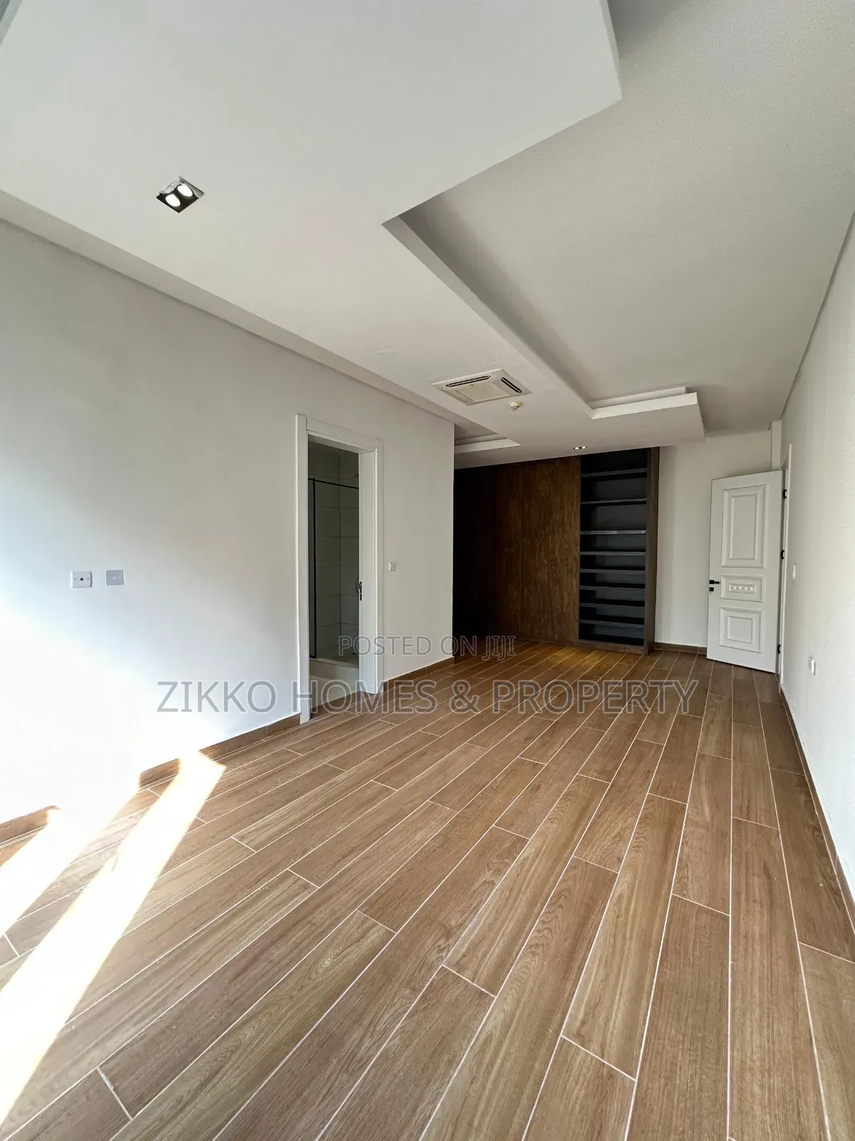 3bdrm Apartment in Banana Island for sale
