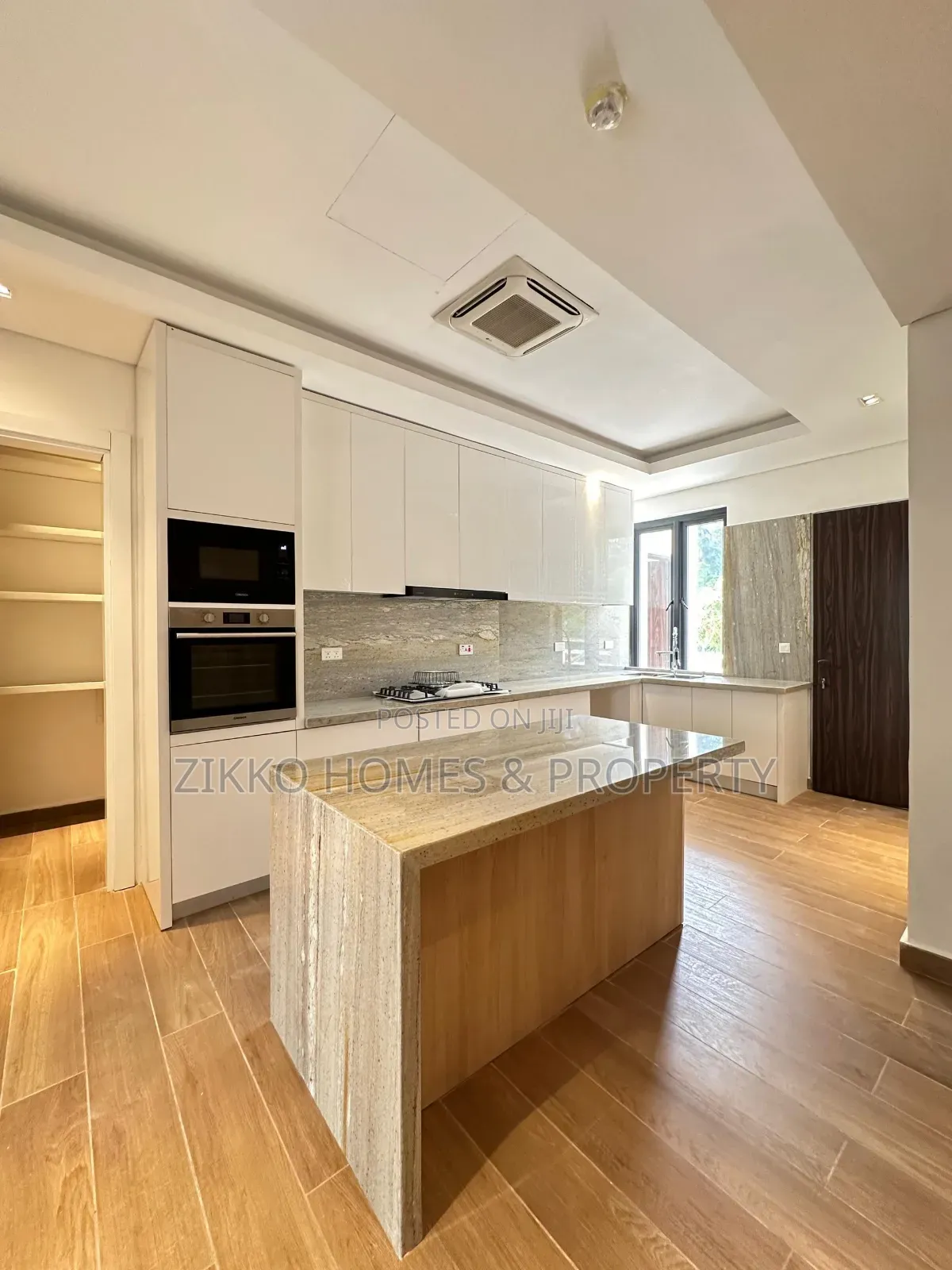 3bdrm Apartment in Banana Island for sale