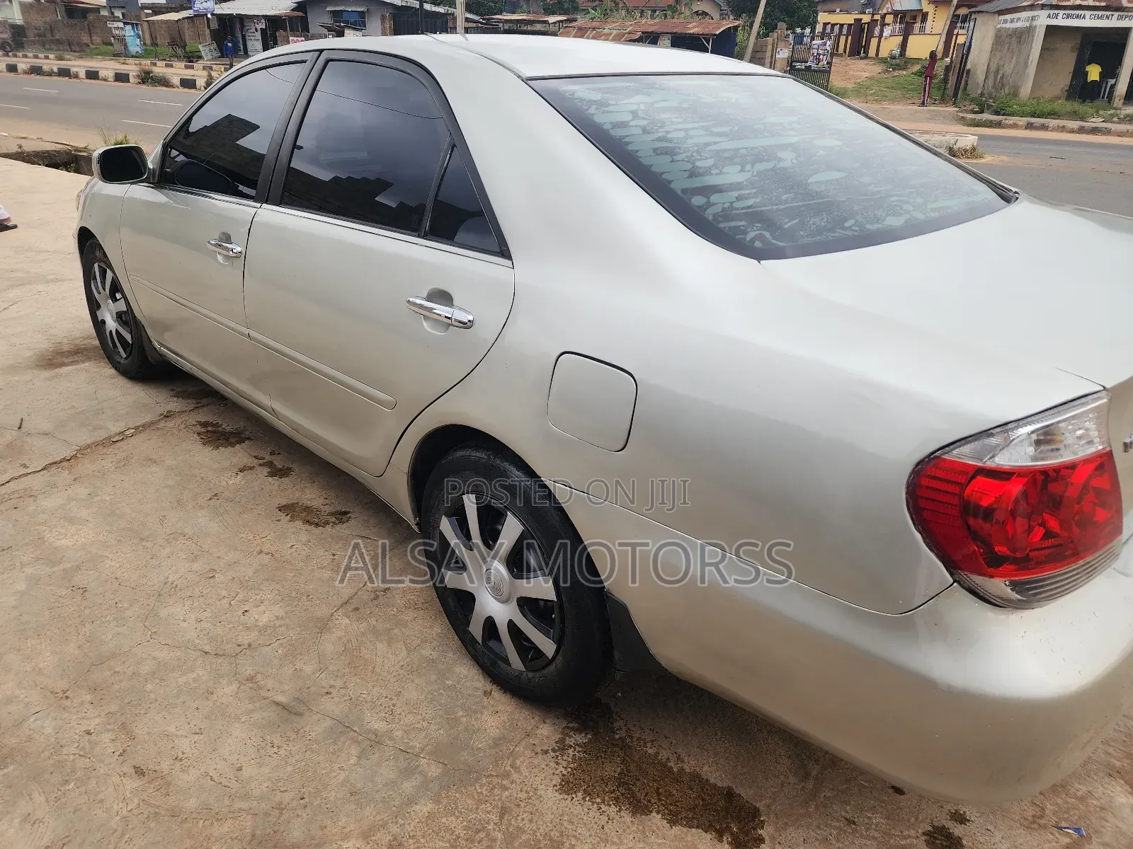 Toyota Camry LE 4dr Sedan (2.4L 4cyl 5A) 2005 Silver