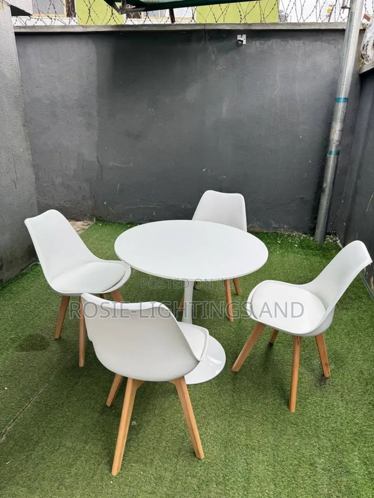 MDF Dinning Round Table(Pole Base) +4 Plastic Chairs With Leather Top