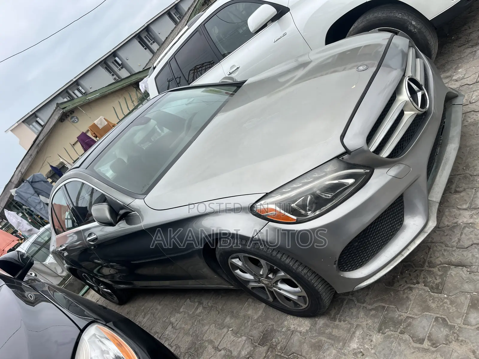 Mercedes-Benz C300 Luxury 4matic Sedan AWD (2.0L 4cyl 7A) 2017 White