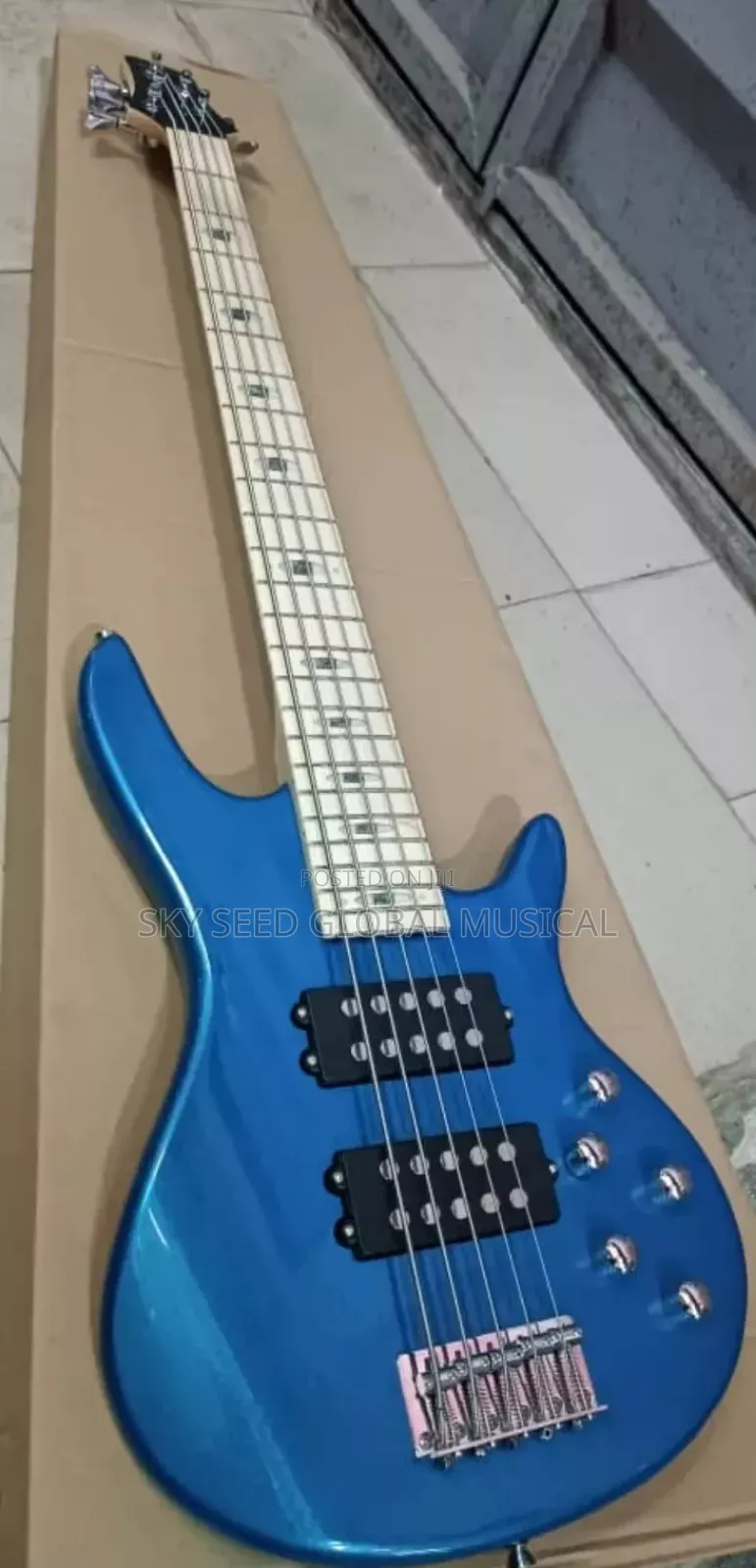 Original 5 Bass String Guitar