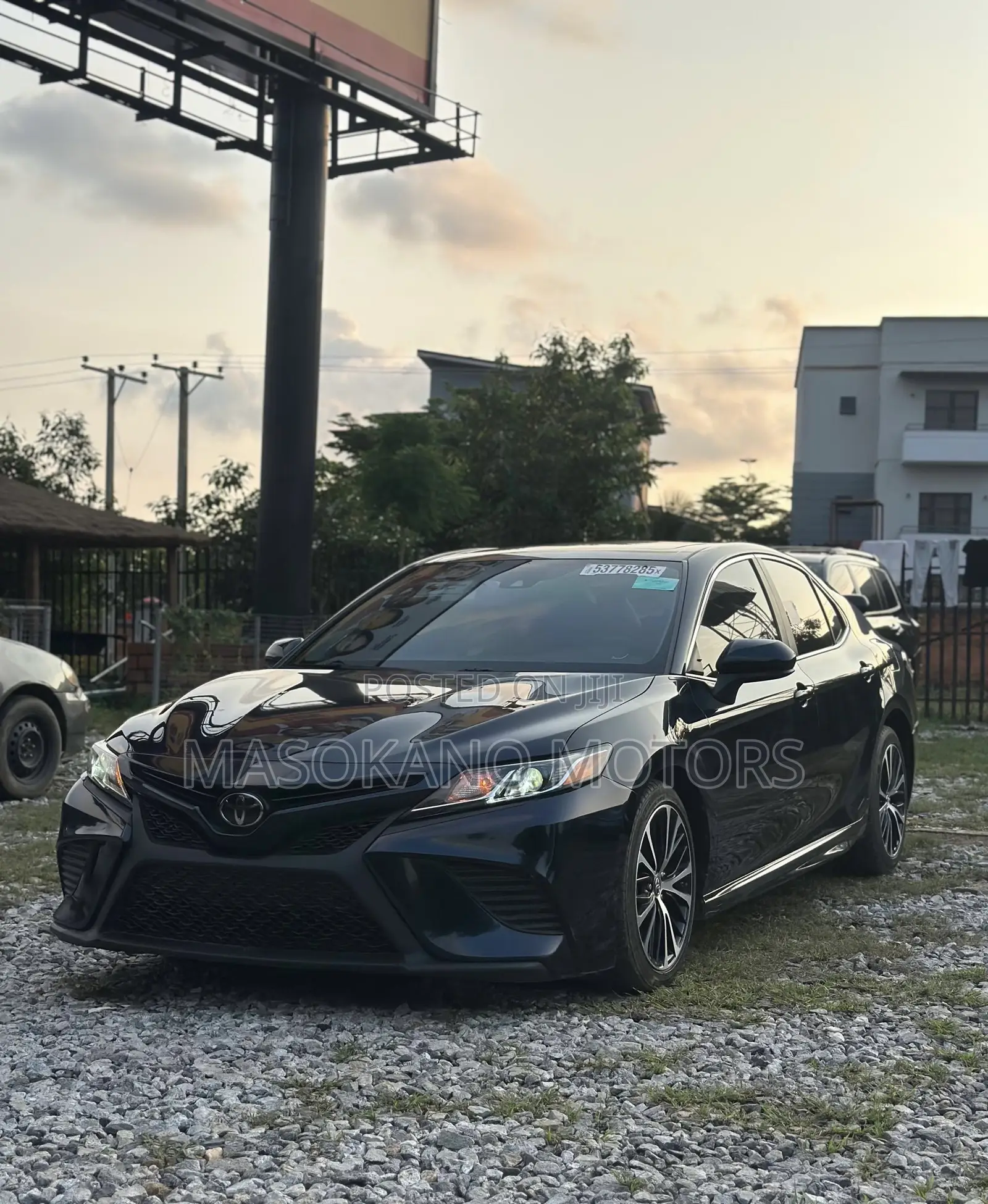 Toyota Camry 2018 Blue