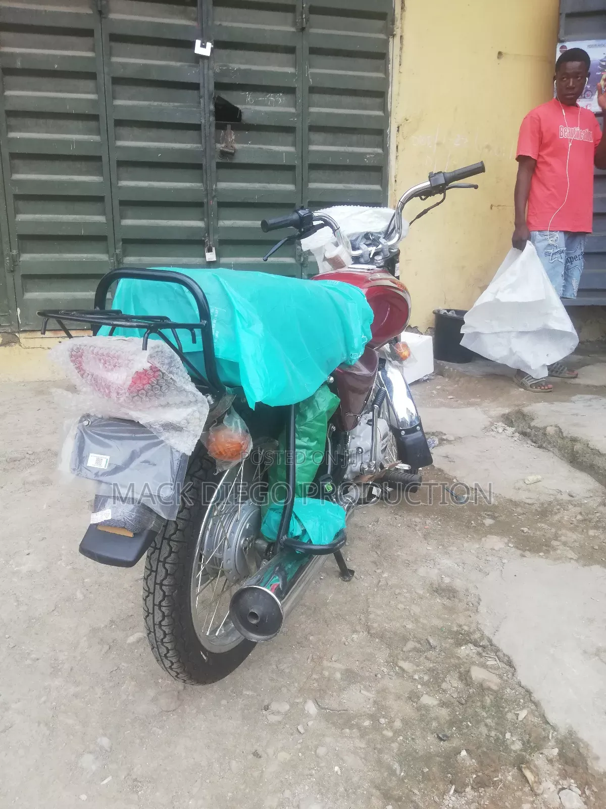 New Bajaj Boxer 2025 Red
