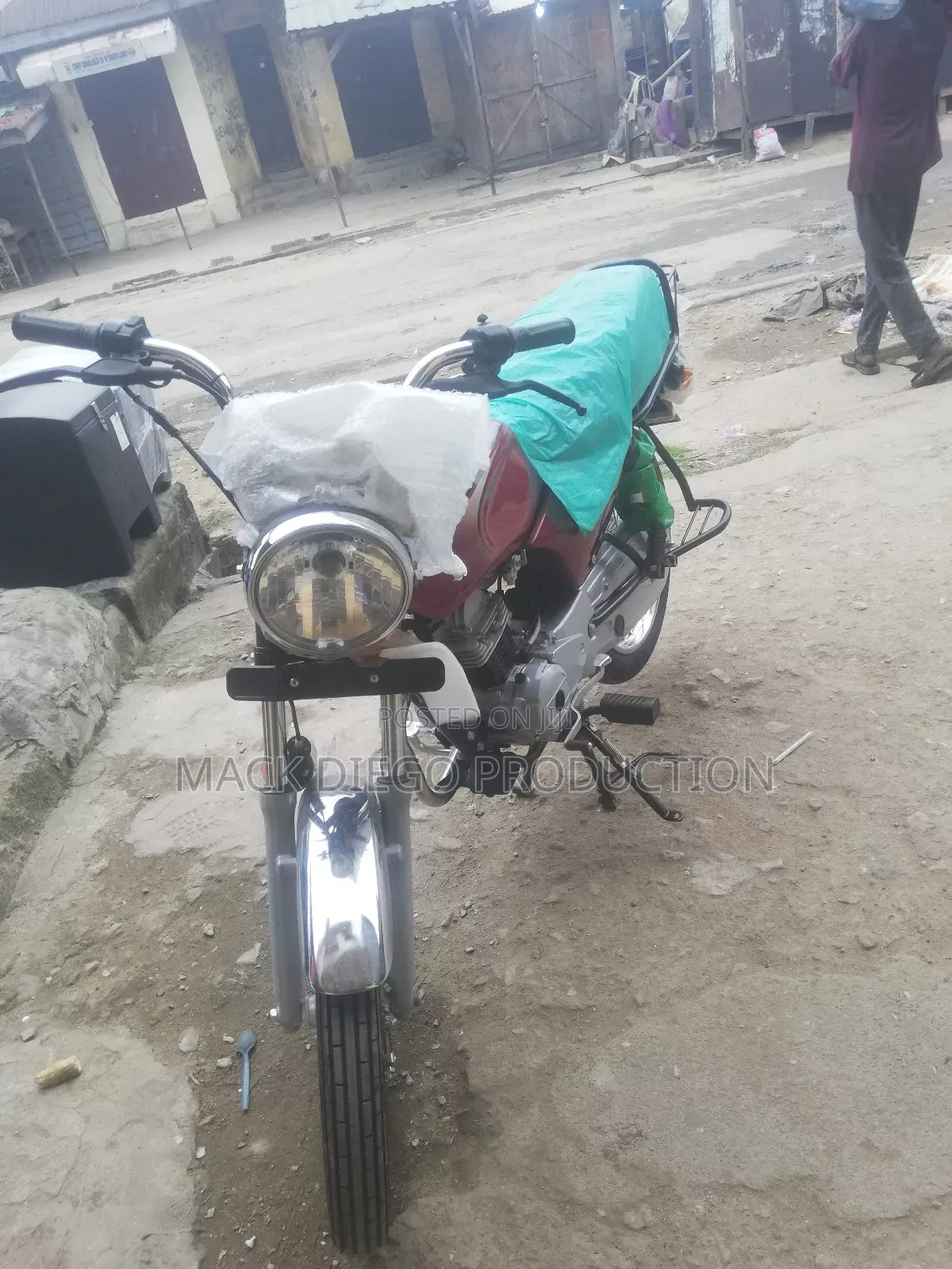 New Bajaj Boxer 2025 Red