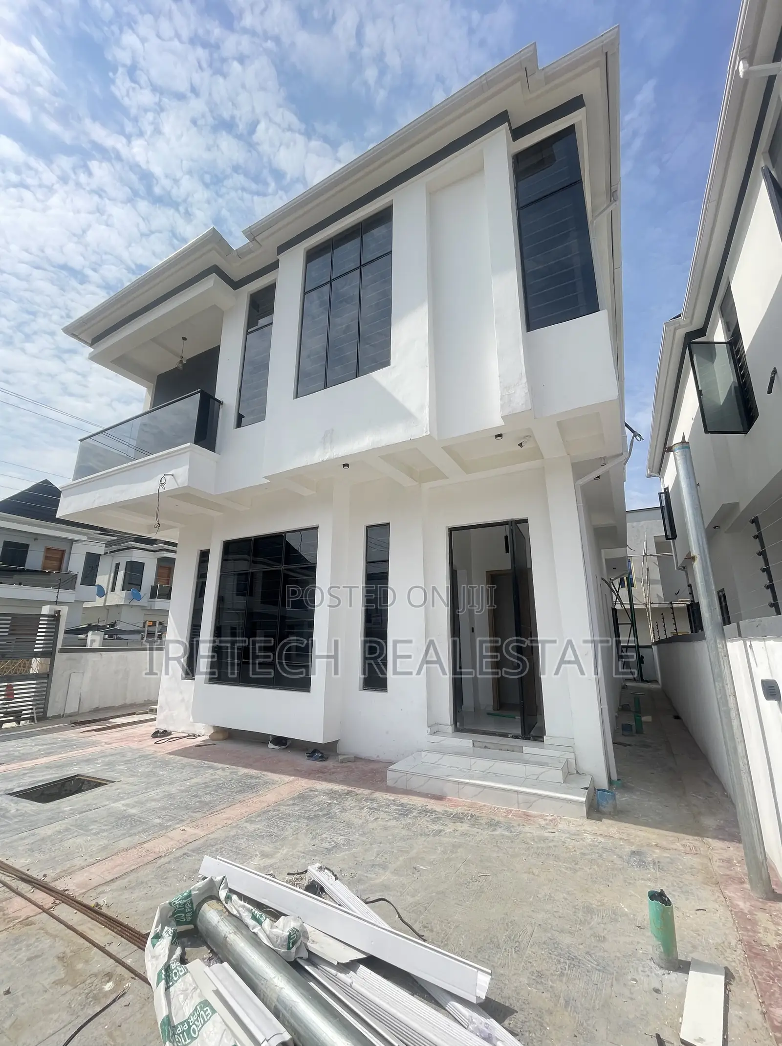 5bdrm Duplex in Ajah In A Gated for sale