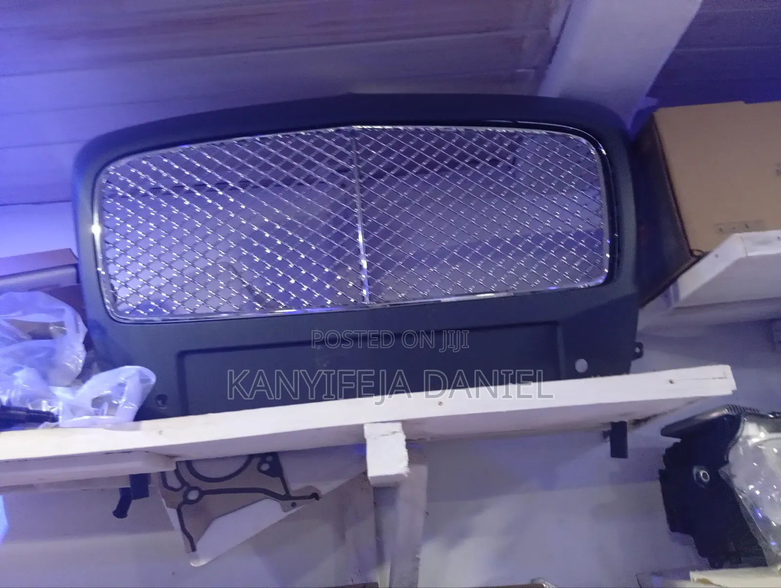 Front Grill Bentley Continental