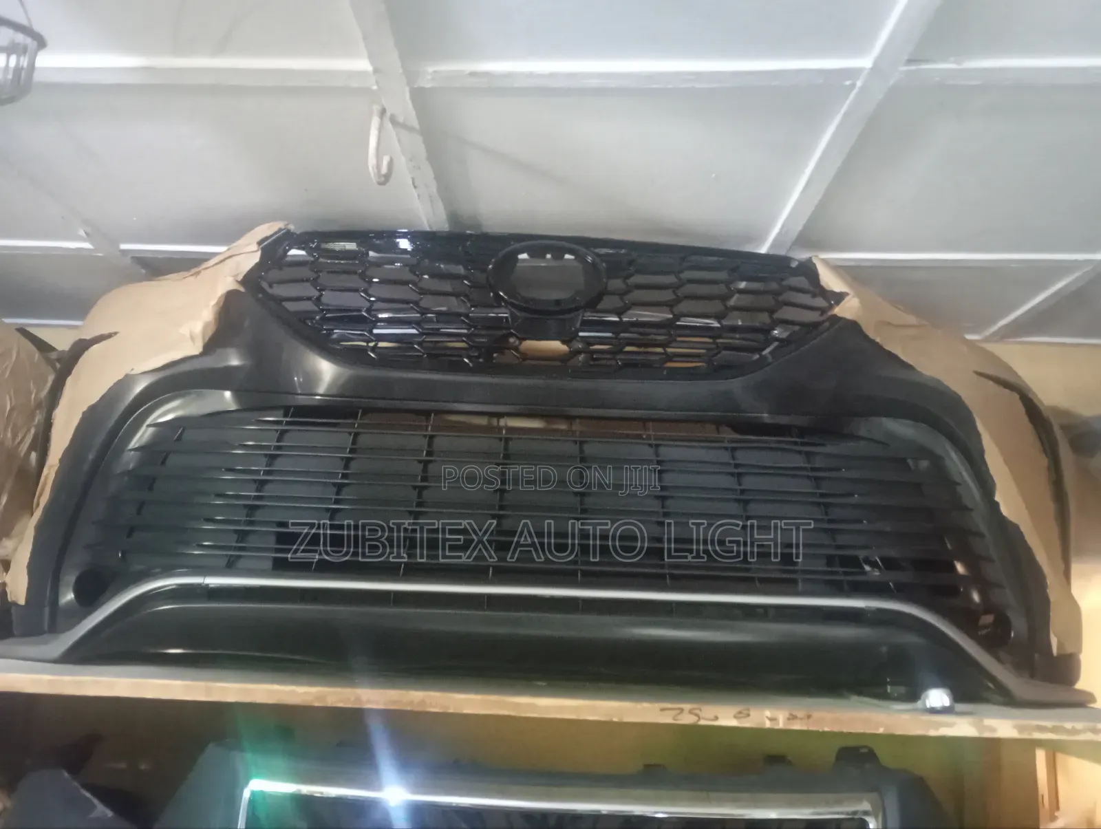 Complete Front Bumper Highlander 2023 Model
