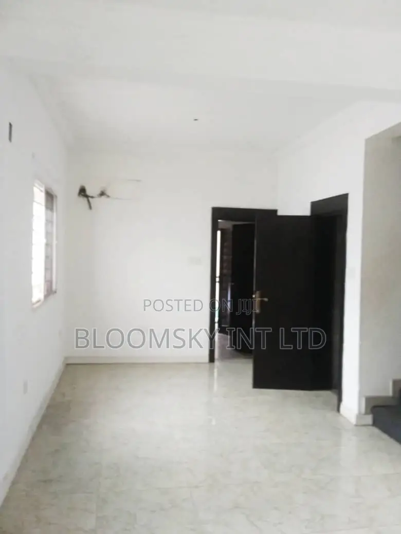 4bdrm Duplex in Ikate for sale