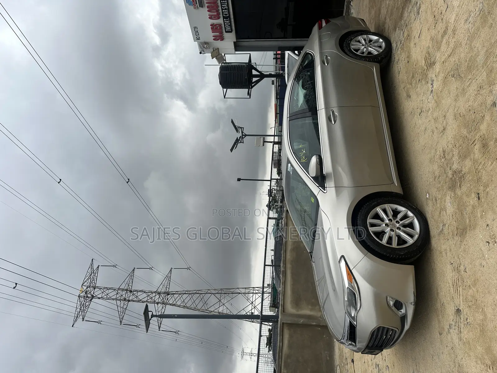 Toyota Avalon XLE Touring Sedan FWD (3.5L 6cyl 6A) 2013 Gold