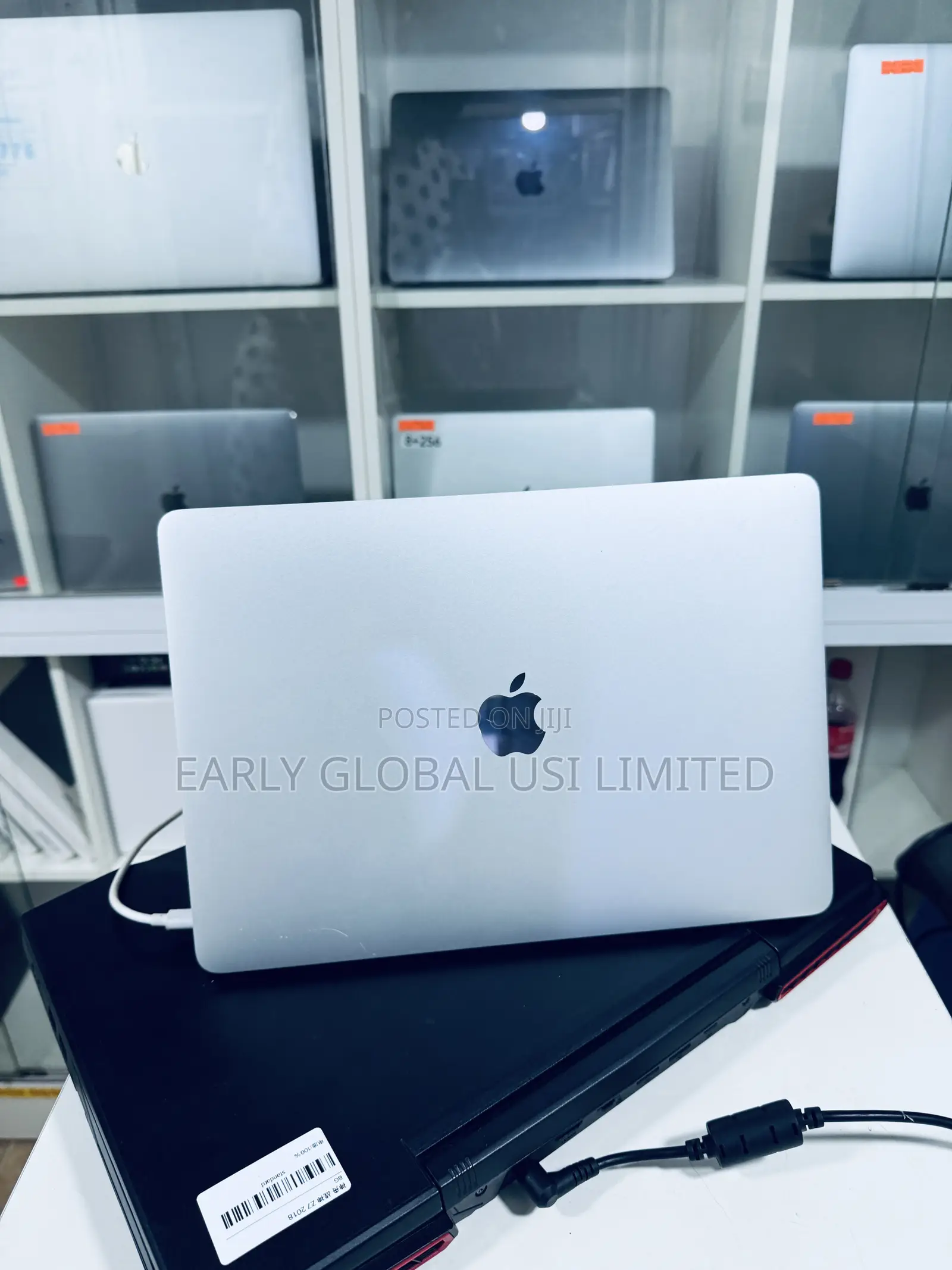 Laptop Apple MacBook 2018 8GB Intel Core i5 SSD 256GB
