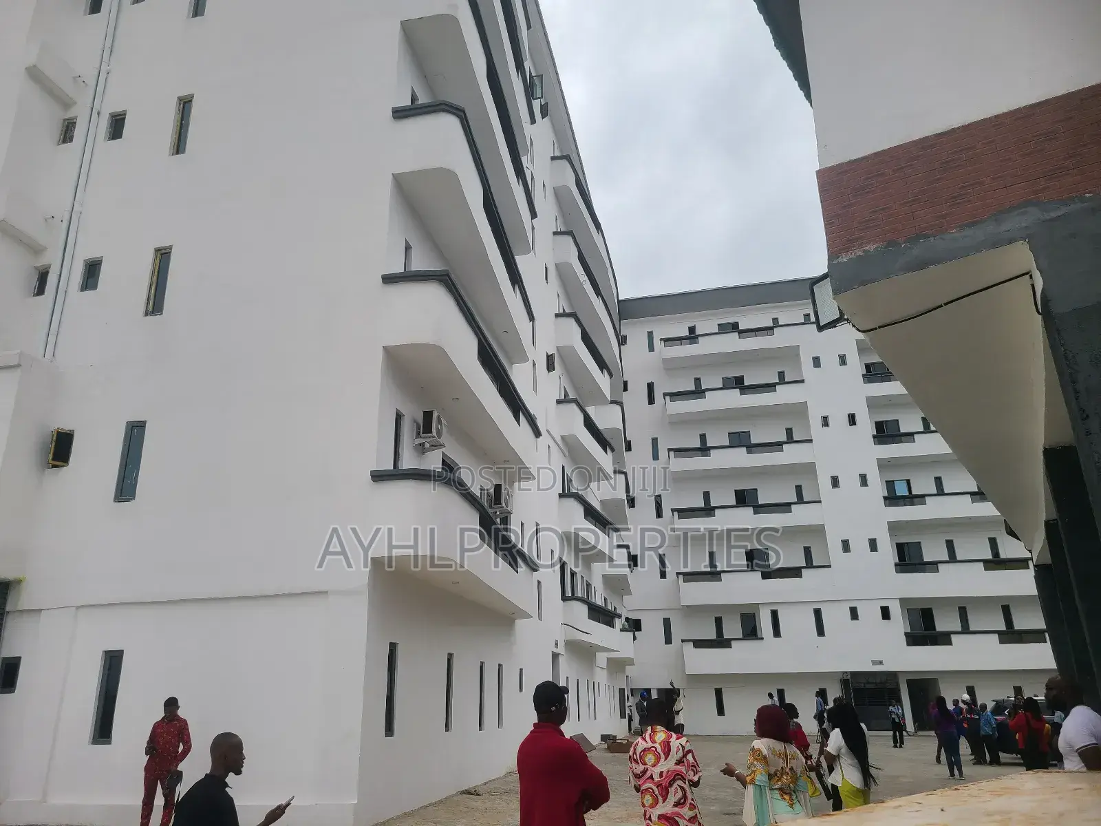 3bdrm Apartment in Chevy Castle, Chevron for sale
