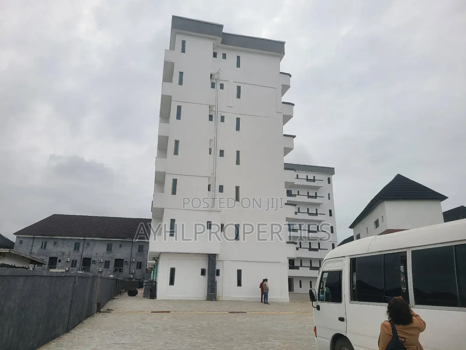 3bdrm Apartment in Chevy Castle, Chevron for sale