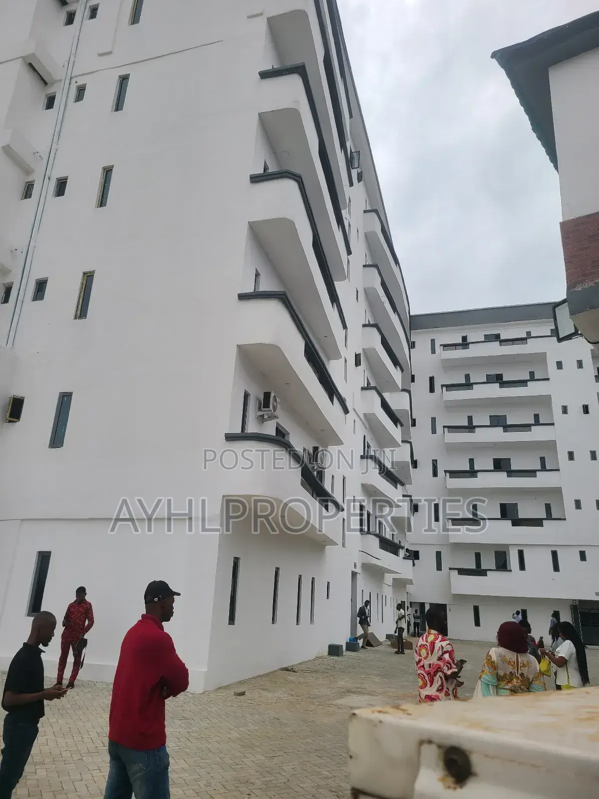 3bdrm Apartment in Chevy Castle, Chevron for sale