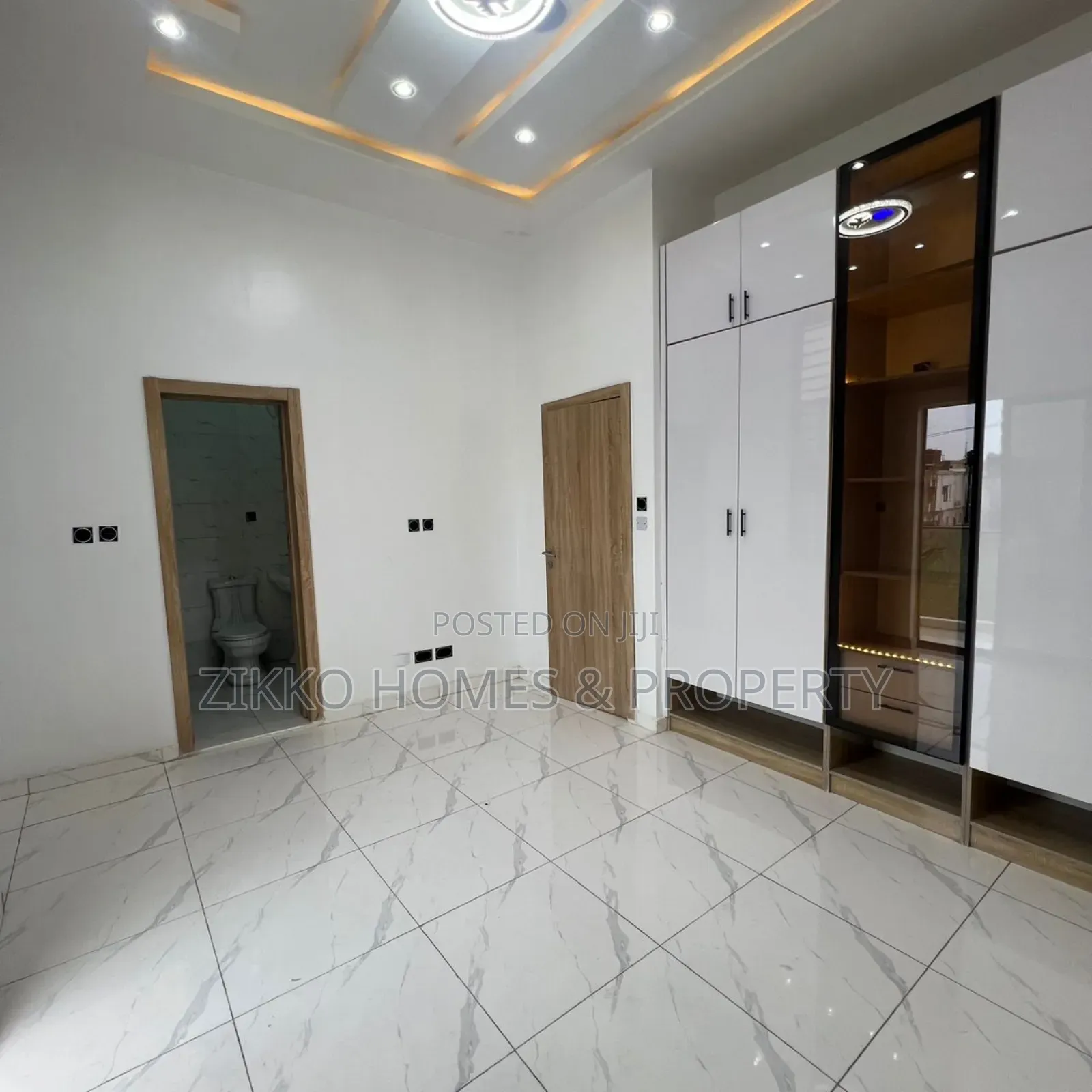 4bdrm Duplex in Ikota, Lekki for sale