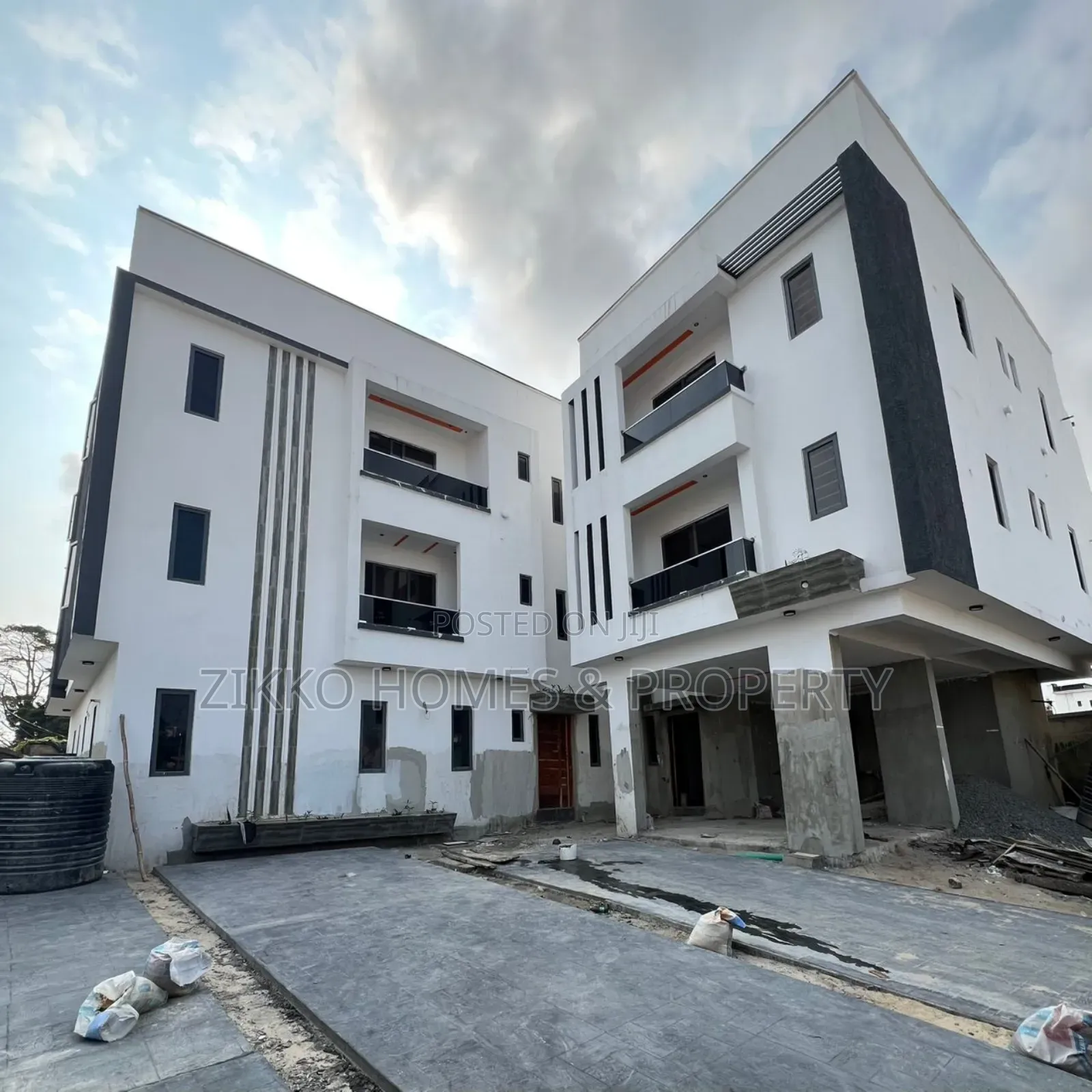 2bdrm Apartment in Ilasan, Lekki for sale