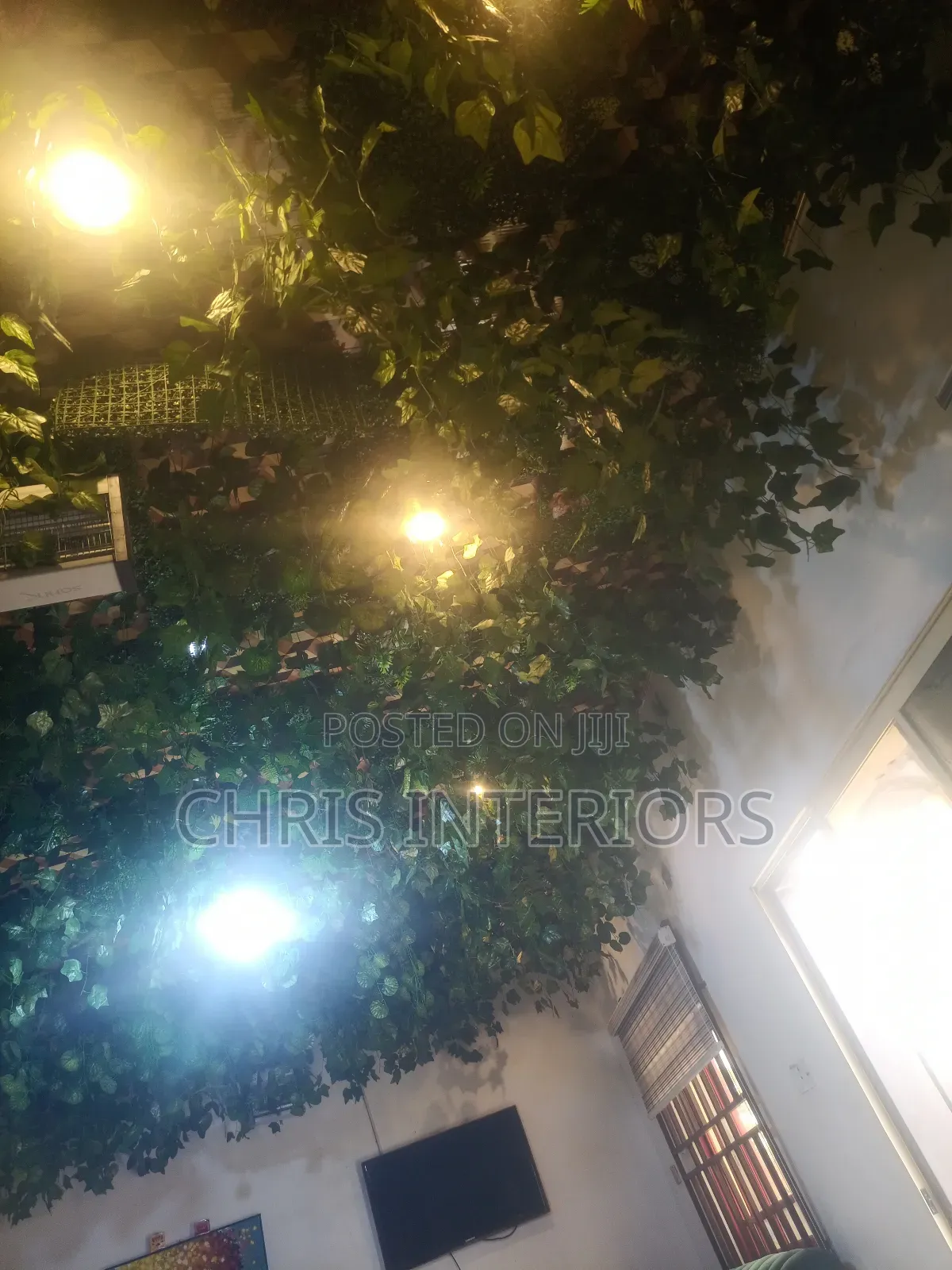 Restaurant Dropping Flower