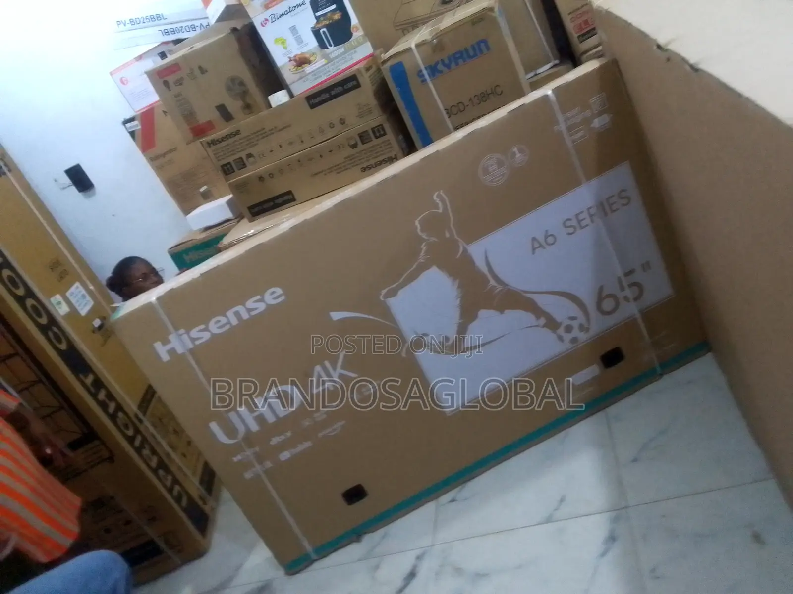 Hisense Smart Tv 65" With Built-in Wifi