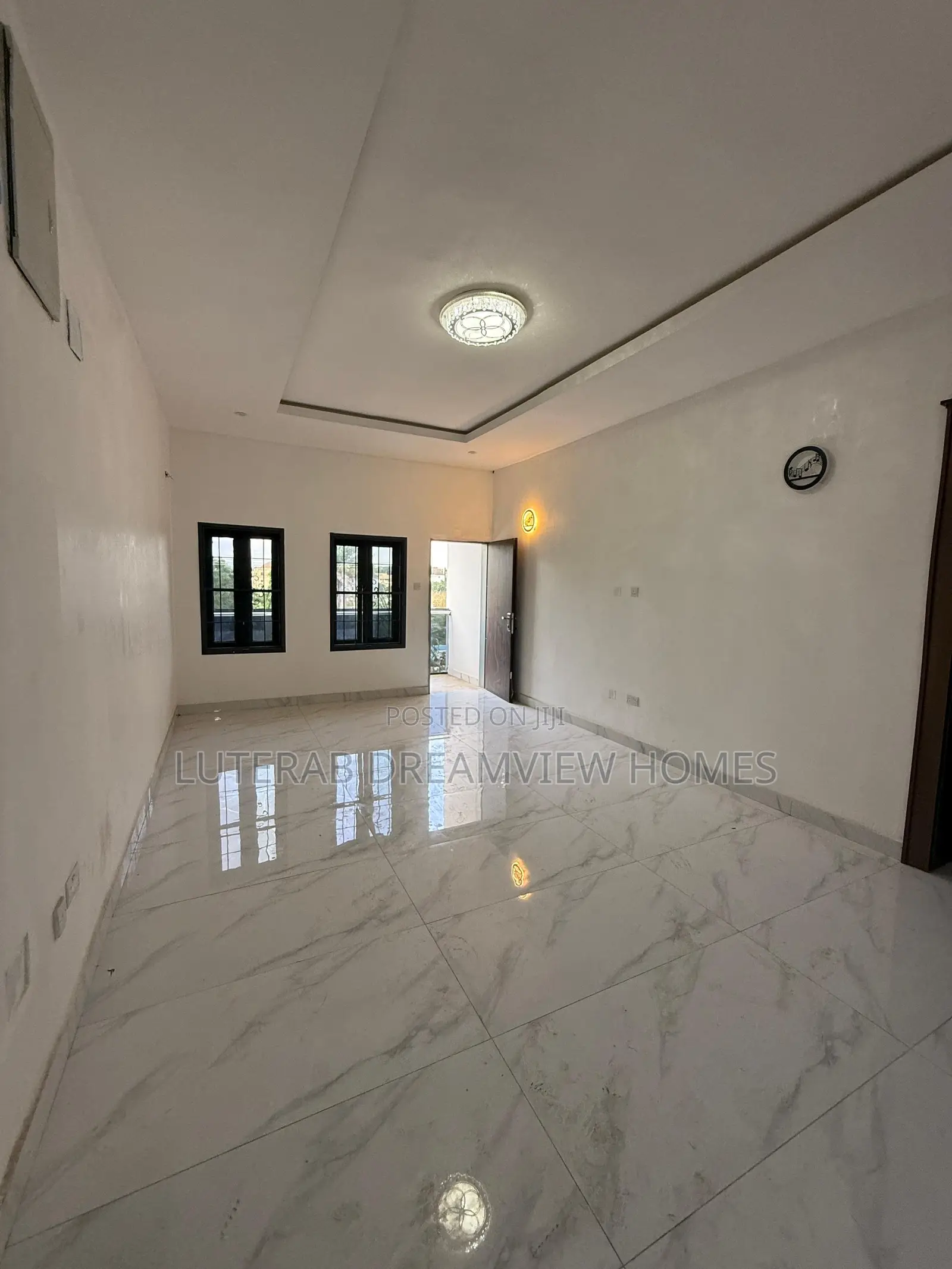 7bdrm Duplex in Kaura for sale