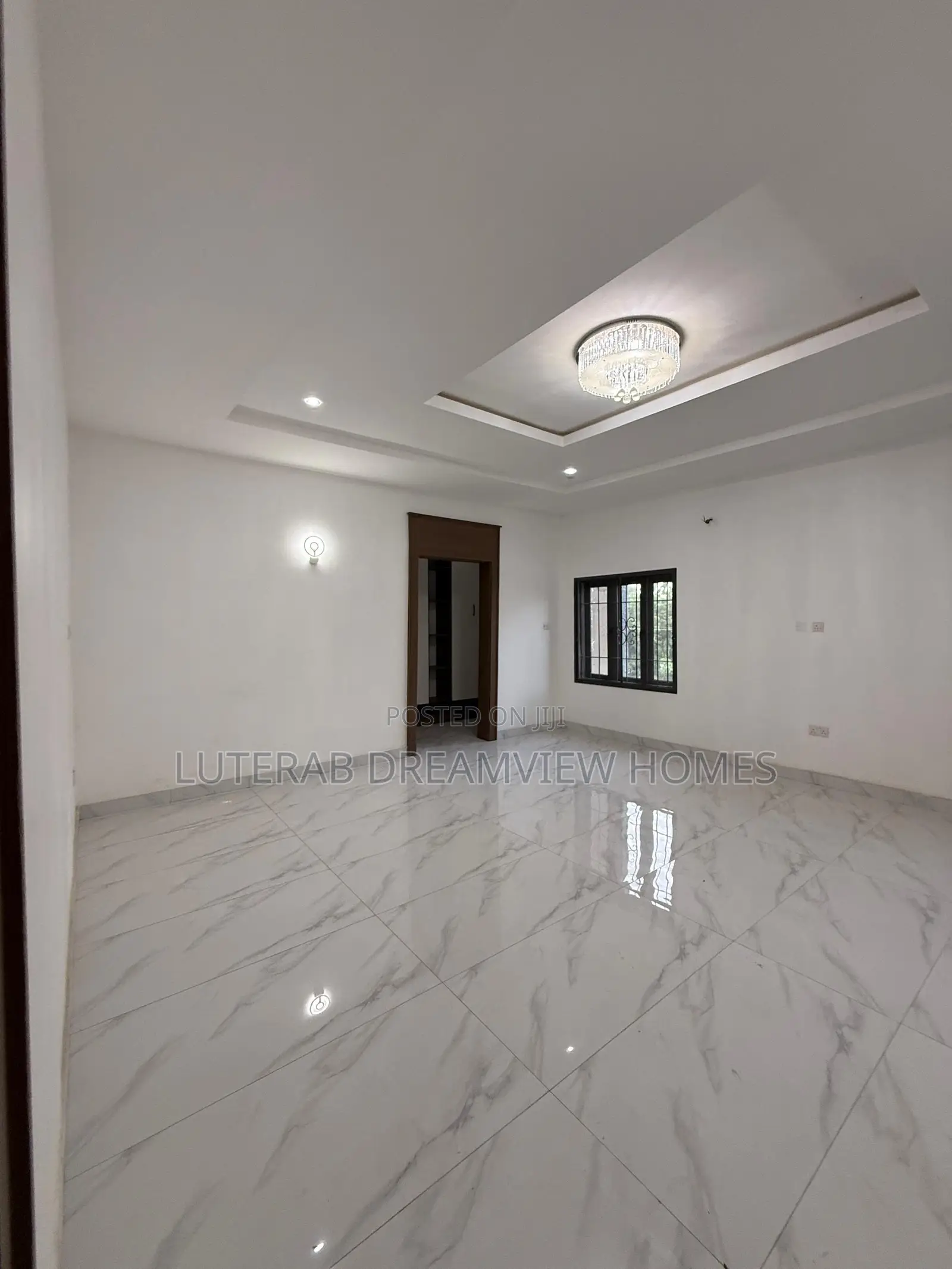 7bdrm Duplex in Kaura for sale