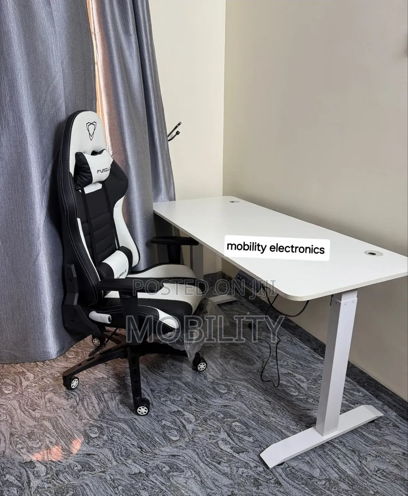 Game Chair /Office Chair With Automatic Adjustable Table or Desk