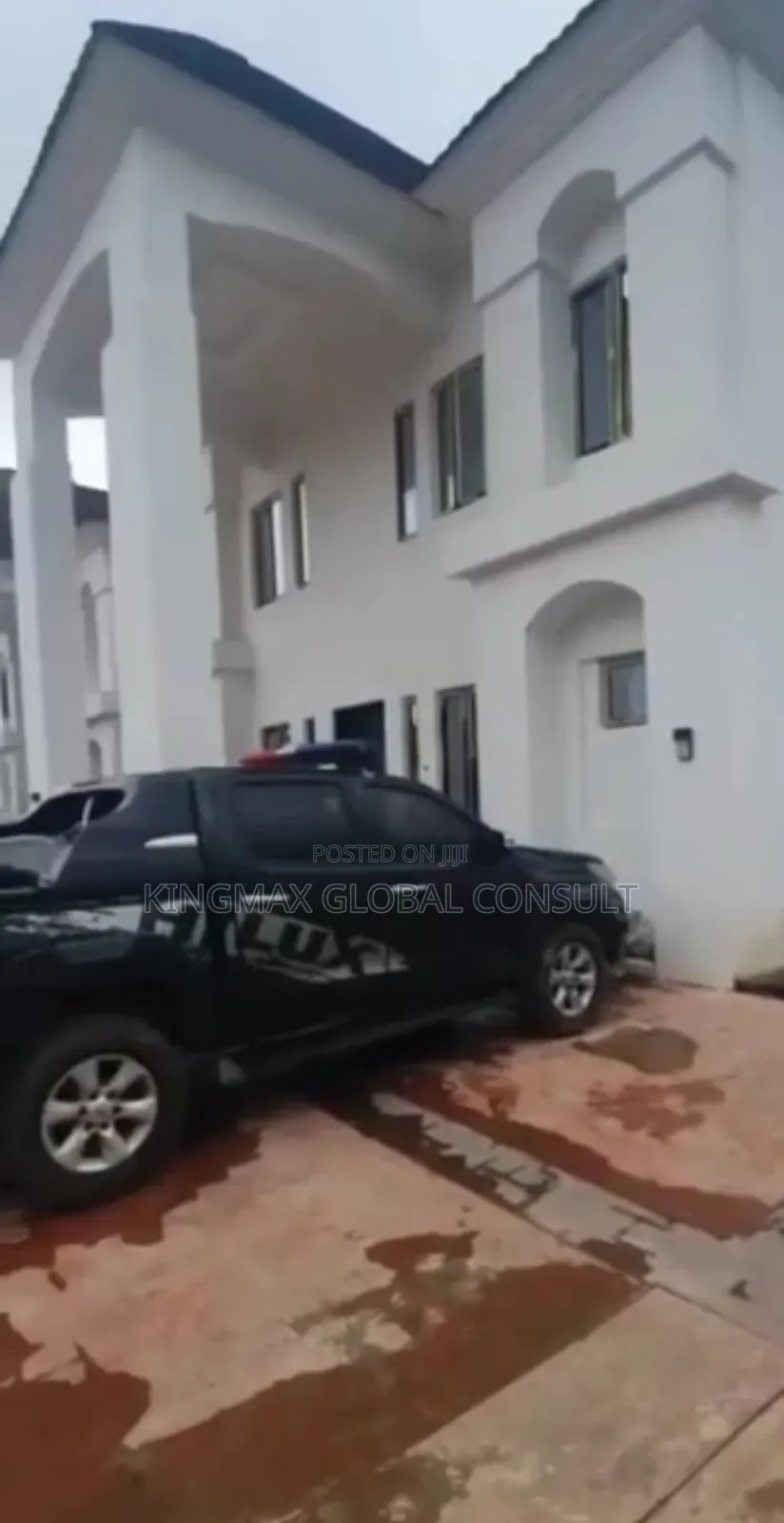 5bdrm Duplex in Guzape Main for sale