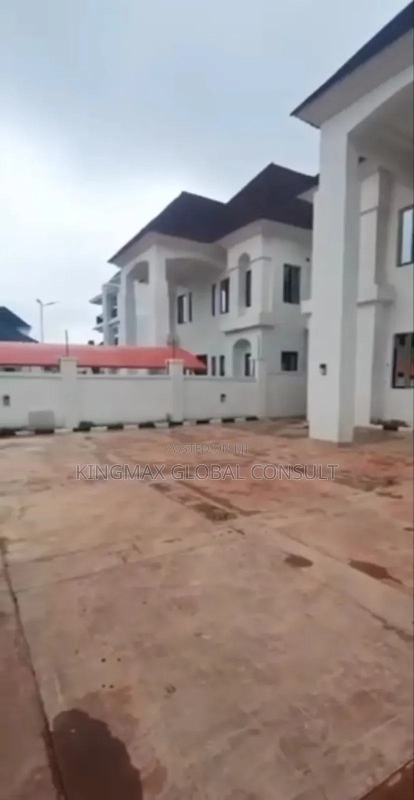 5bdrm Duplex in Guzape Main for sale
