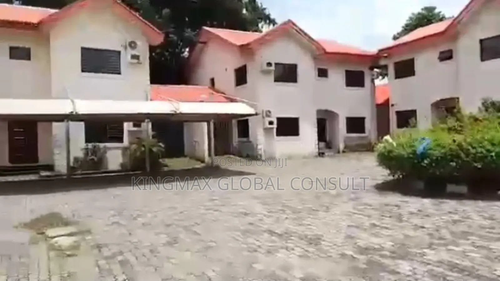5bdrm Duplex in Utako Main for sale