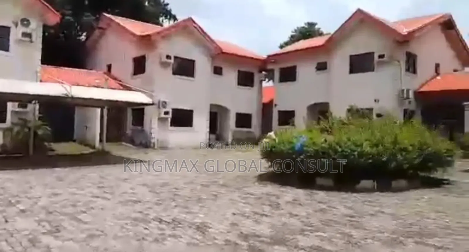5bdrm Duplex in Utako Main for sale
