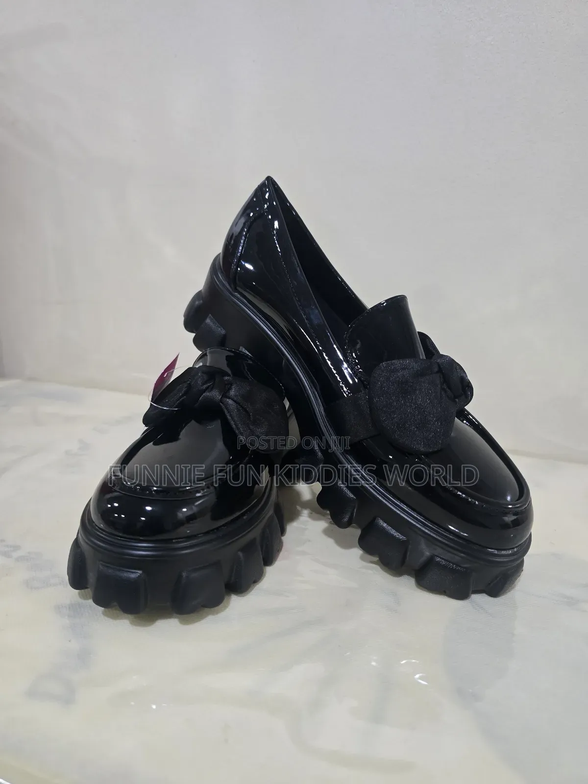 New Design and Trending Shoes.