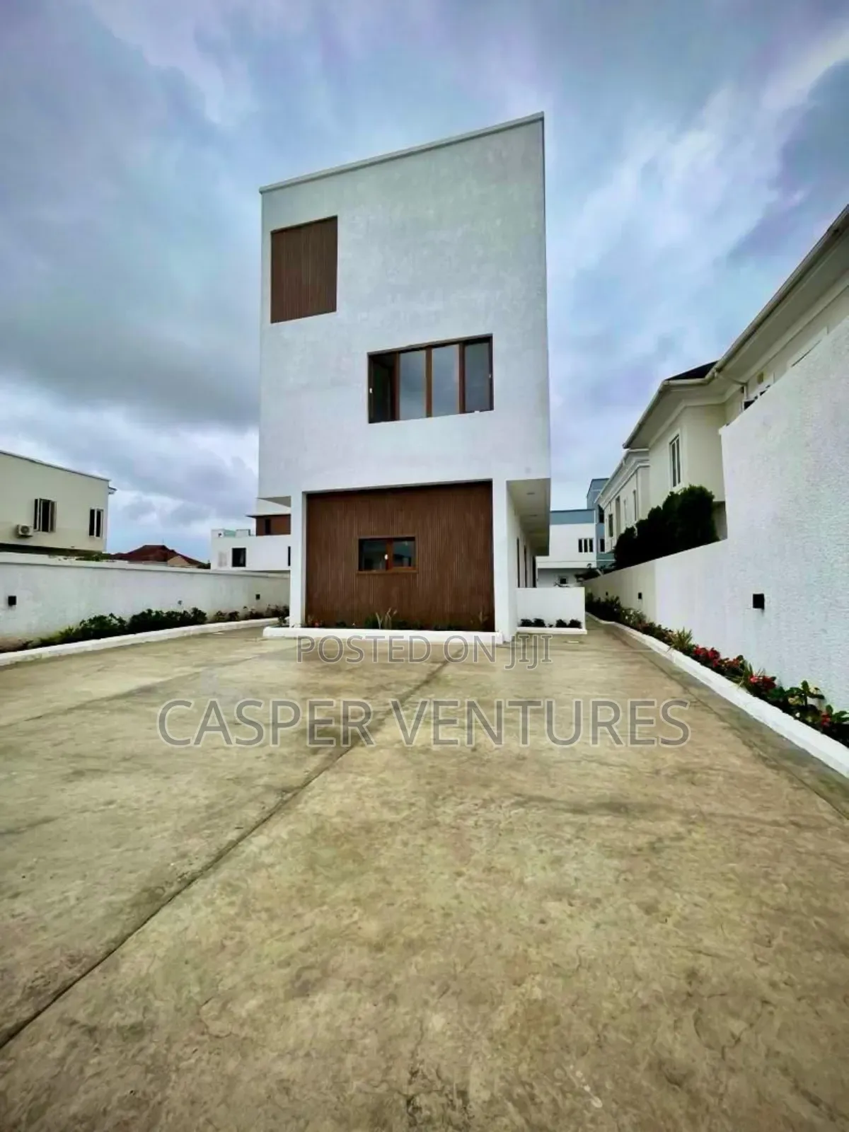5bdrm Duplex in Victory, Osapa london for sale