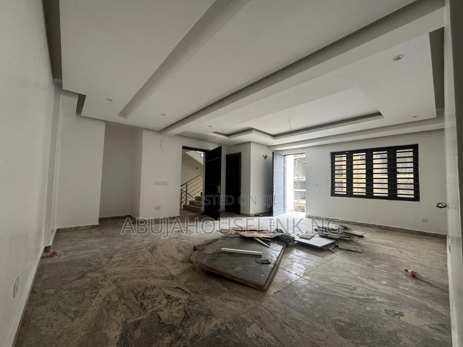 3bdrm Apartment in Wuye Abuja for sale