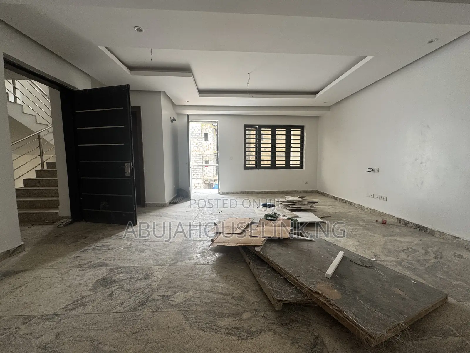 3bdrm Apartment in Wuye Abuja for sale