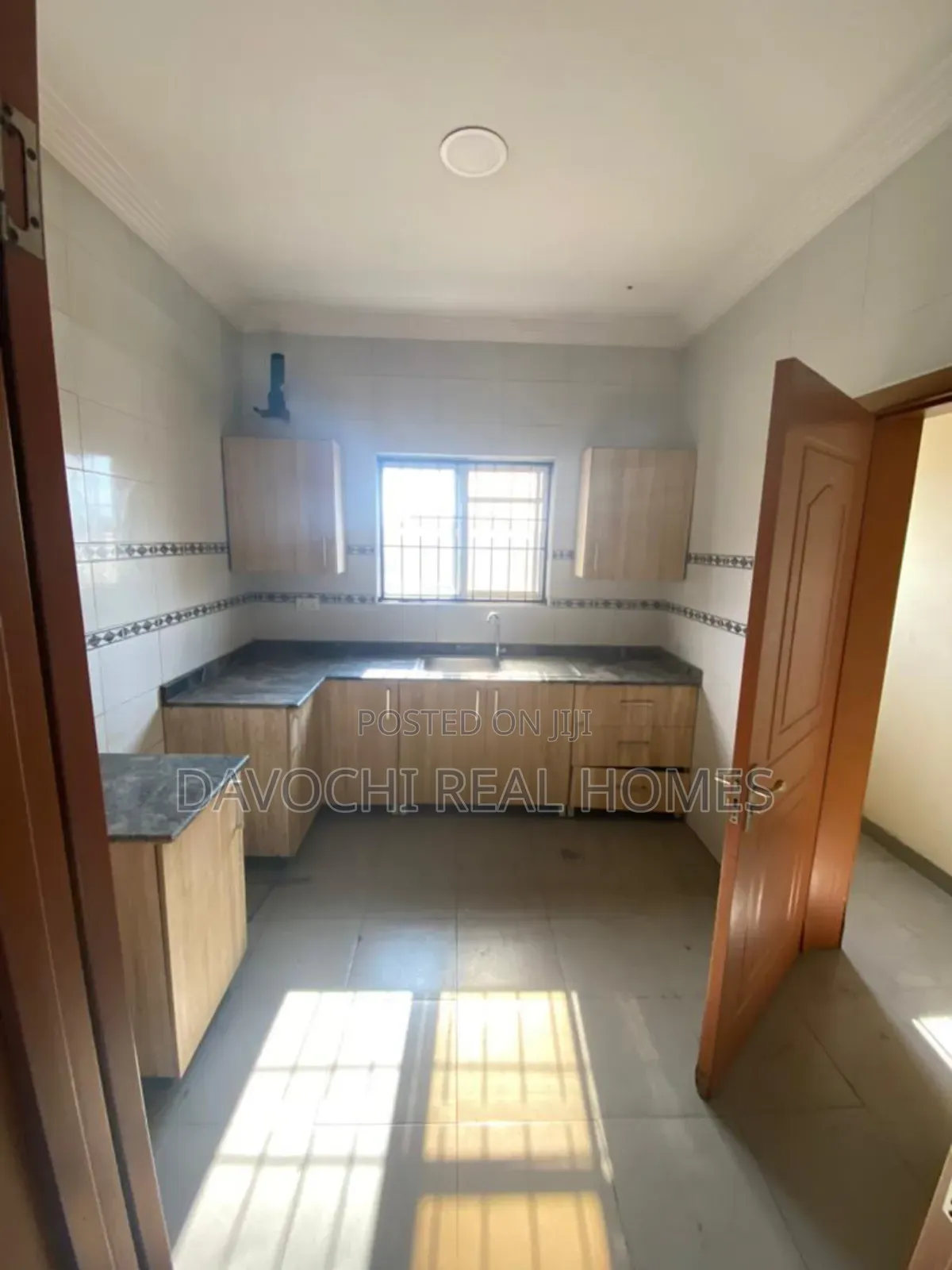4bdrm Duplex in Ikota Estate for rent