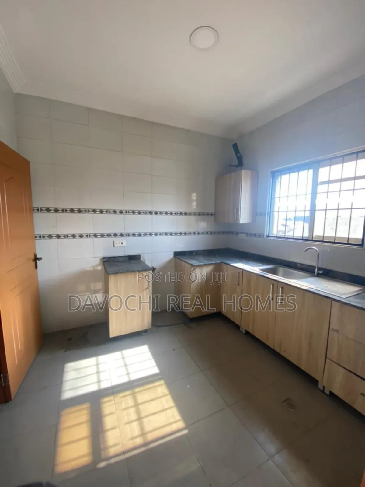 4bdrm Duplex in Ikota Estate for rent