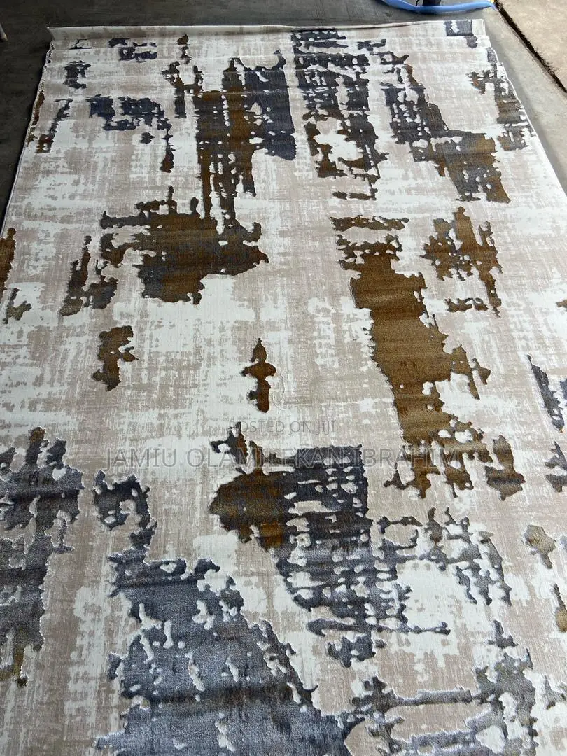 Verona Center Rug