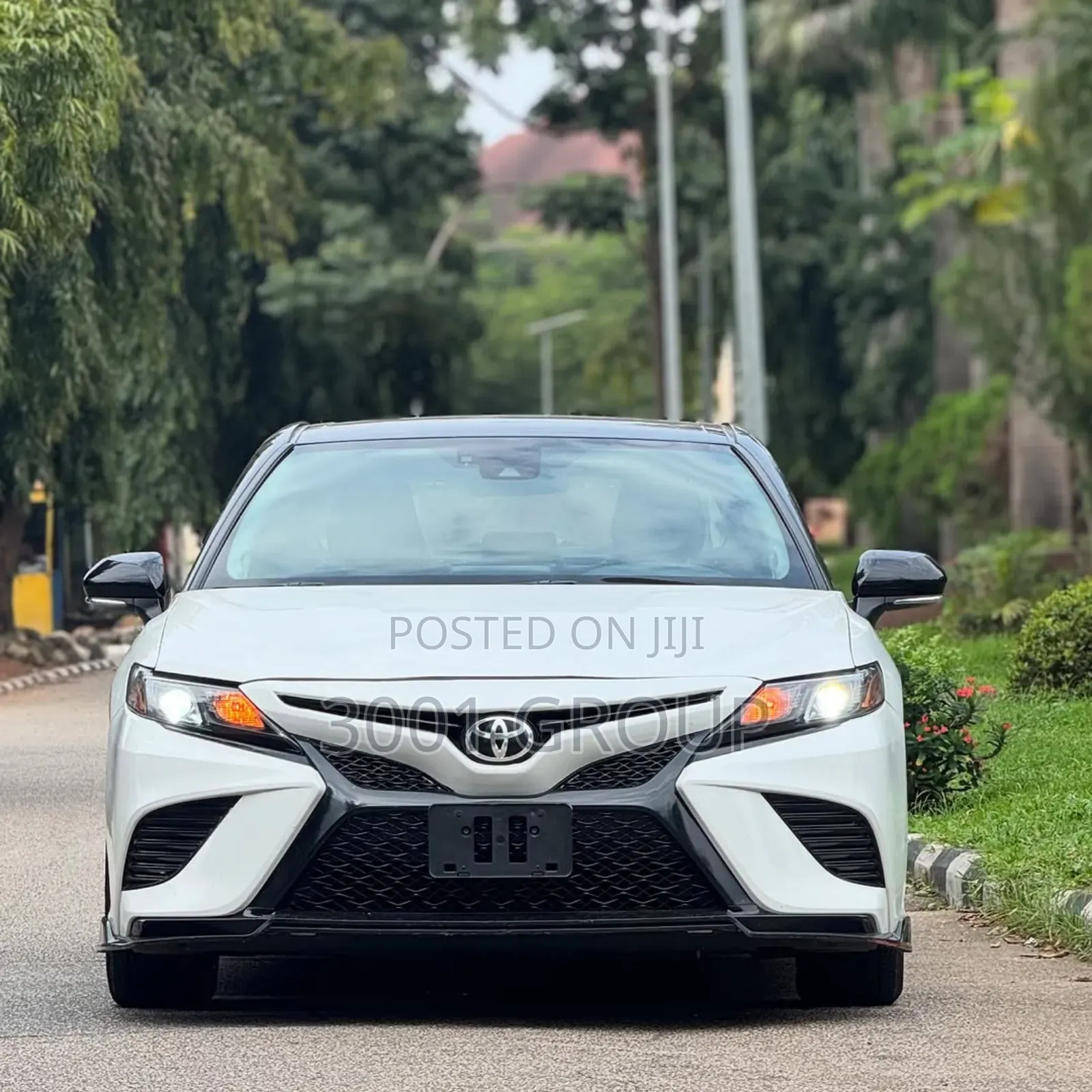 Toyota Camry TRD V6 FWD 2020 White