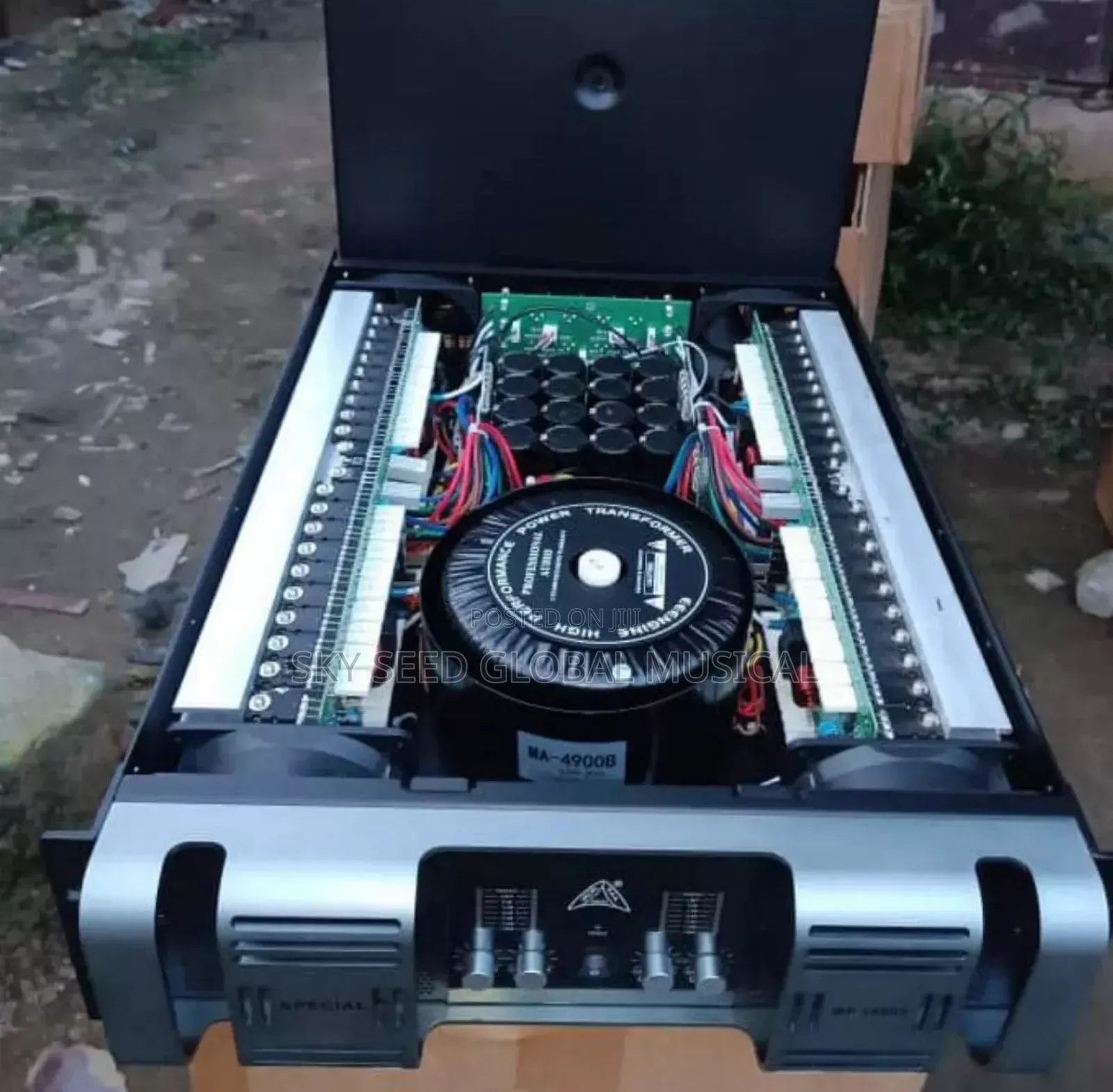 4 Channel Heavy Duty Professional Amplifier
