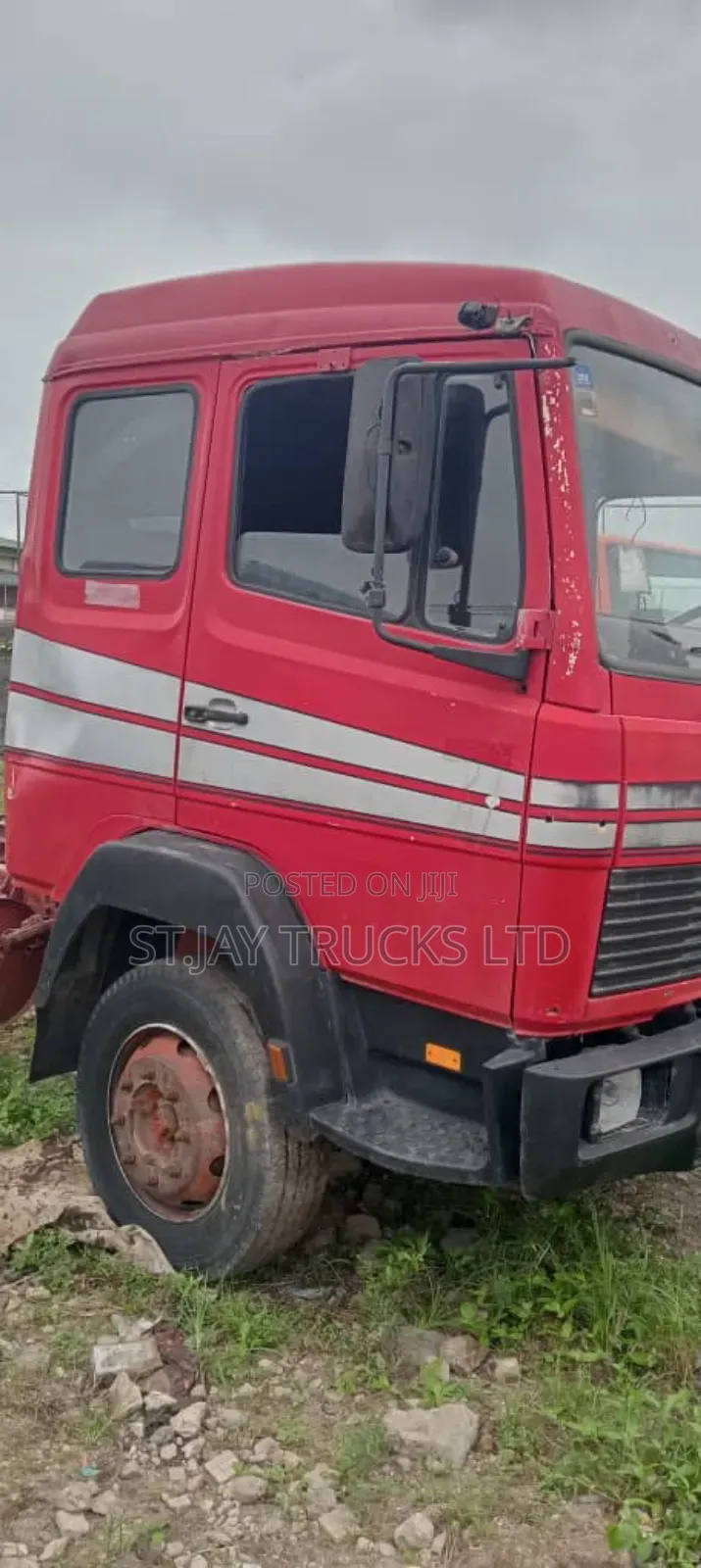 Mercedes Benz1320